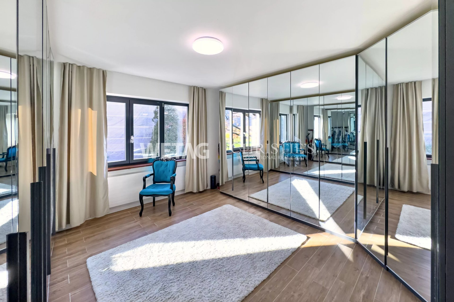 7 Bedroom Villa/Townhouse's Image 4