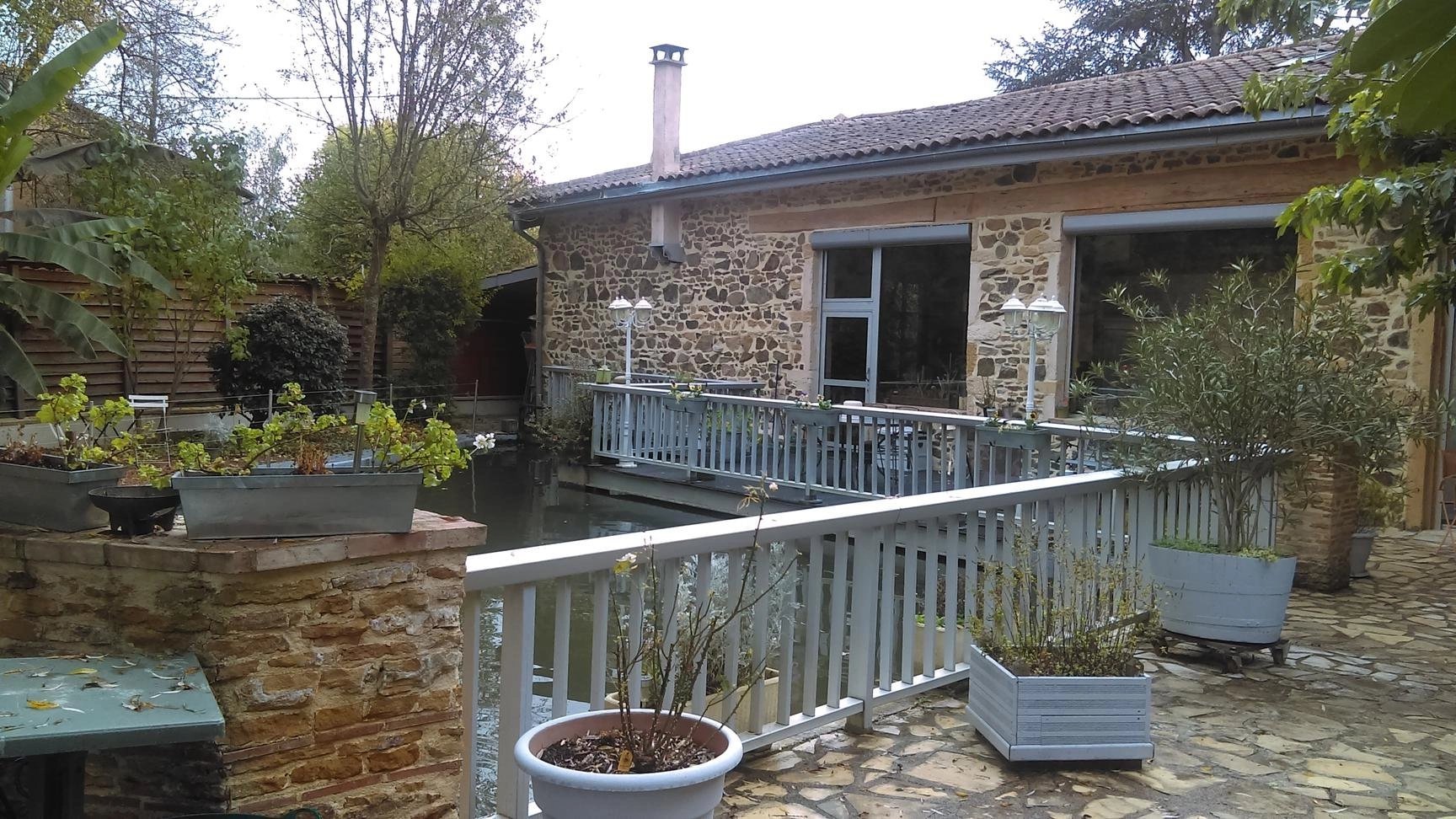 Magnifique maison atypique à LEGNY