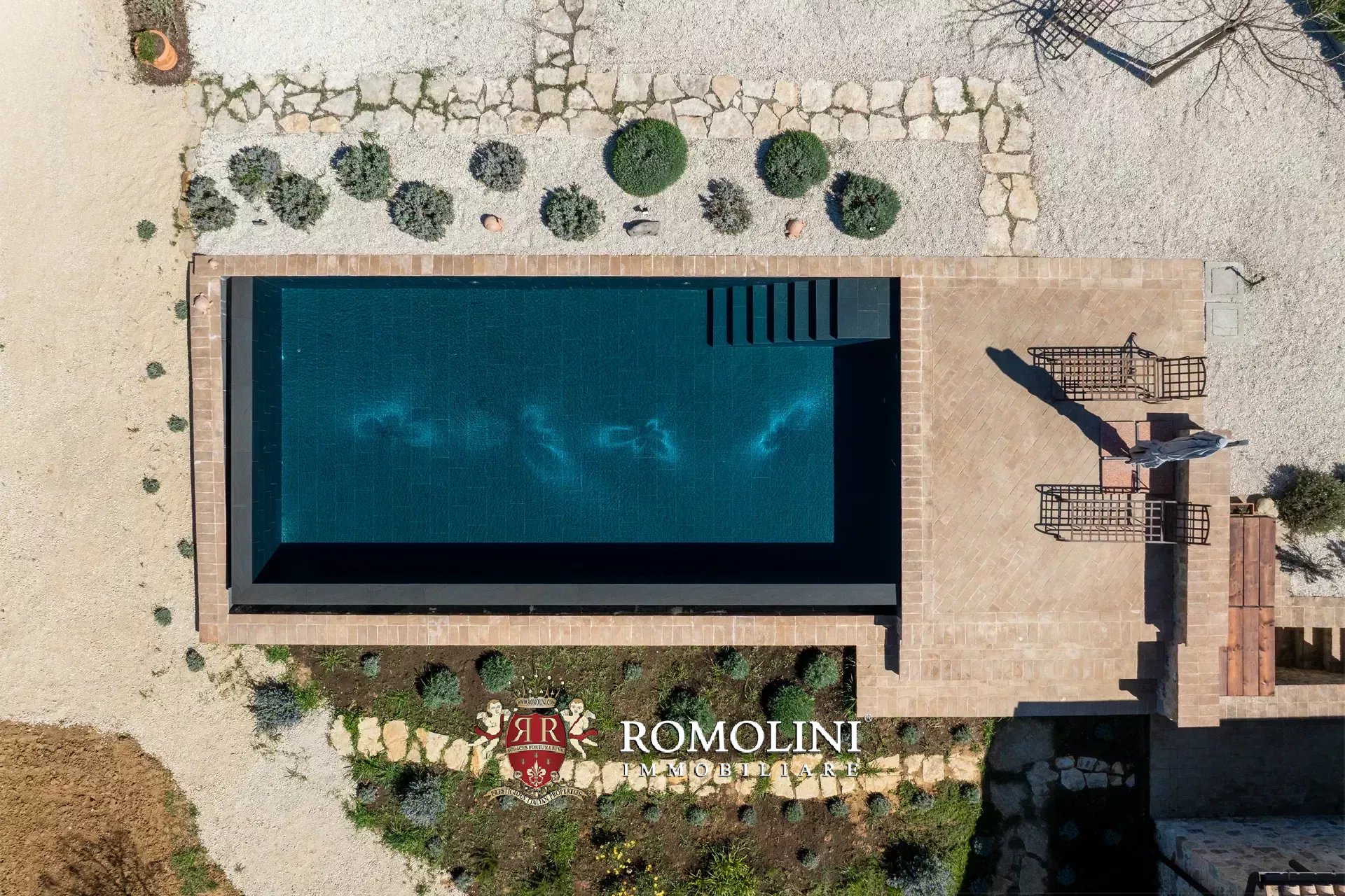 6 Bedroom Villa/Townhouse's Image 42