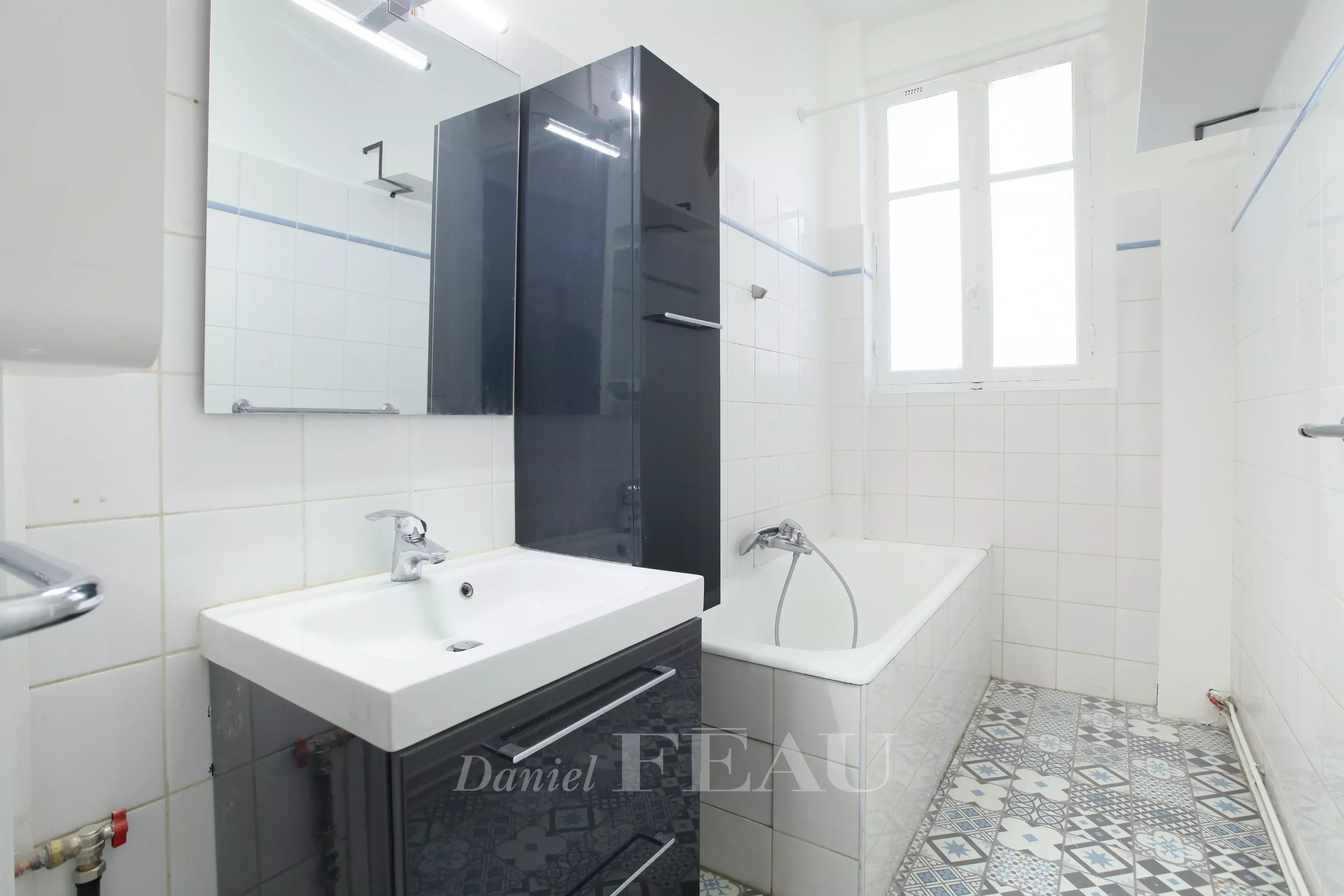 Sale Apartment Paris 16th