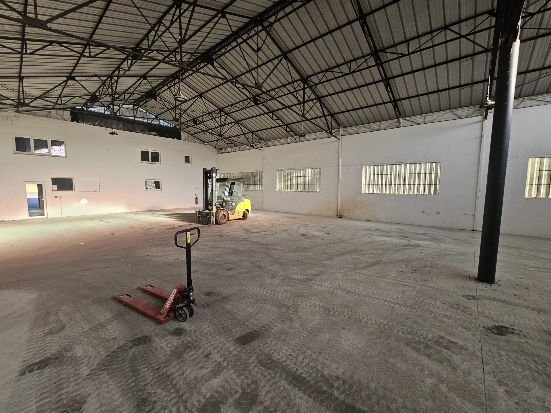 Rental Retail space Auch