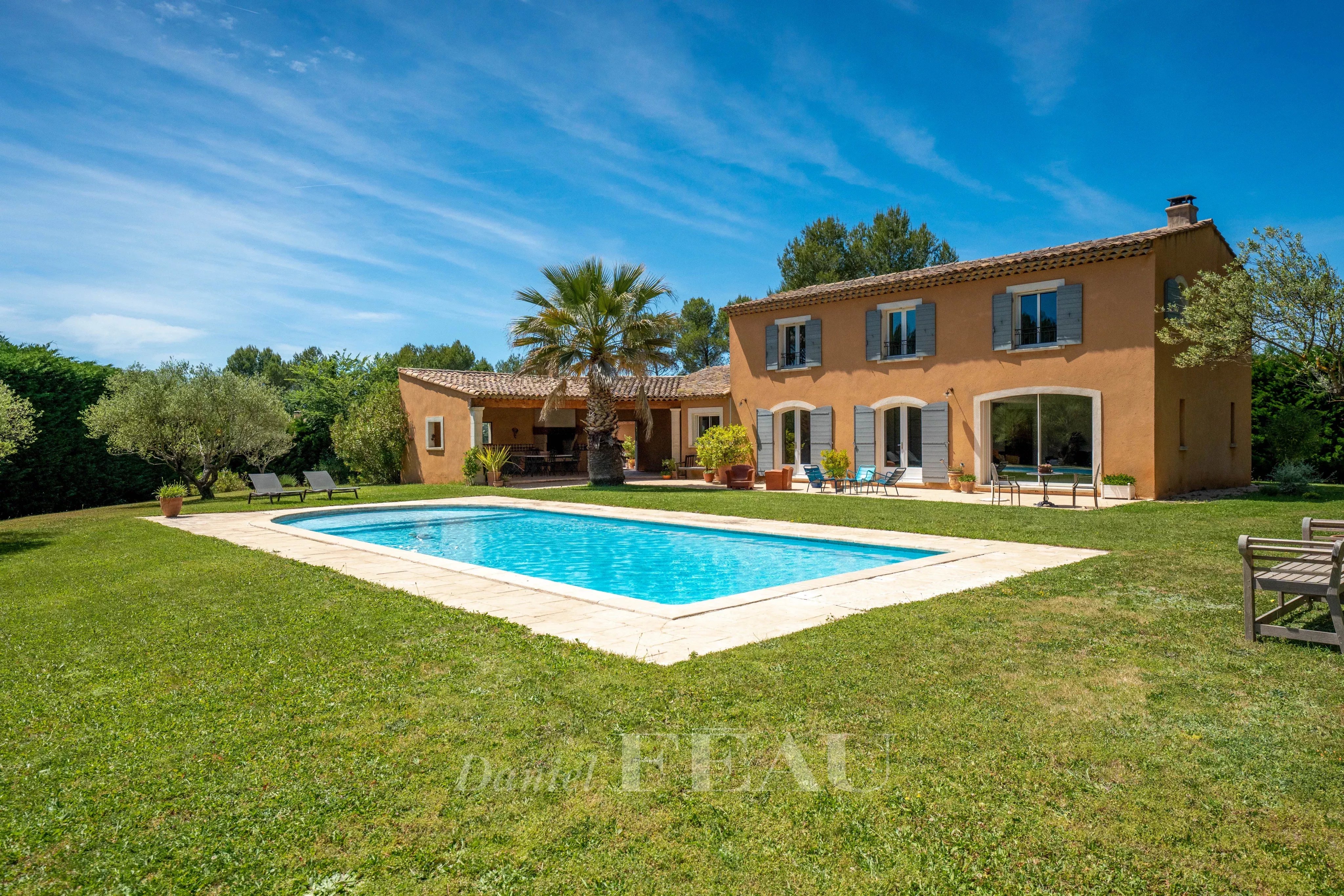 Aix en Provence countryside – A 3-bed property with a swimming pool