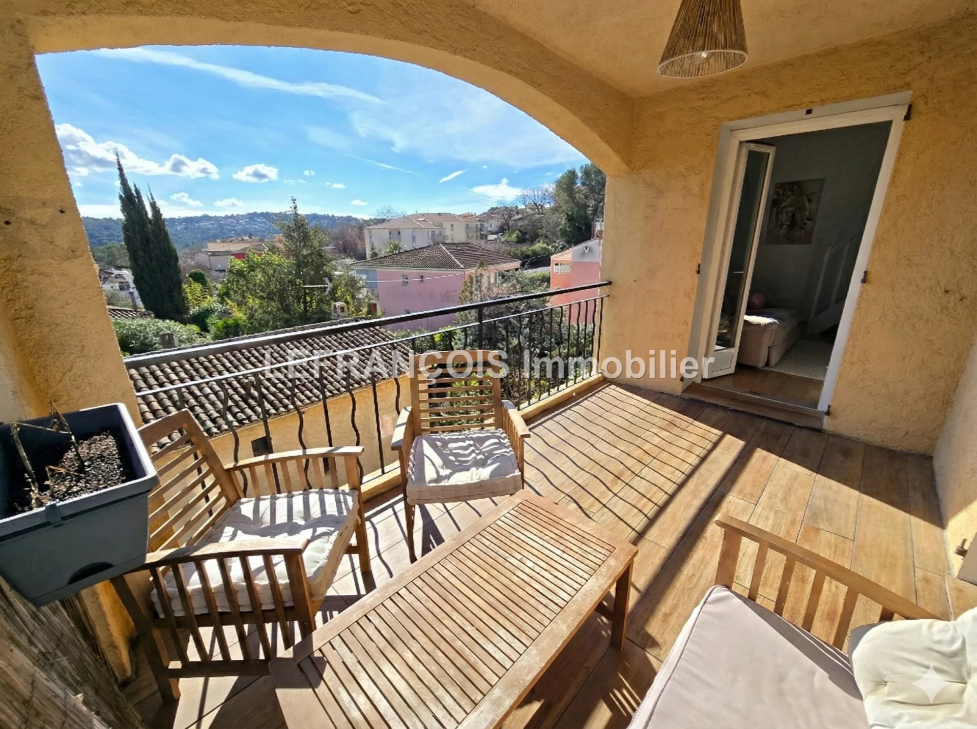 Agence immobilière de 