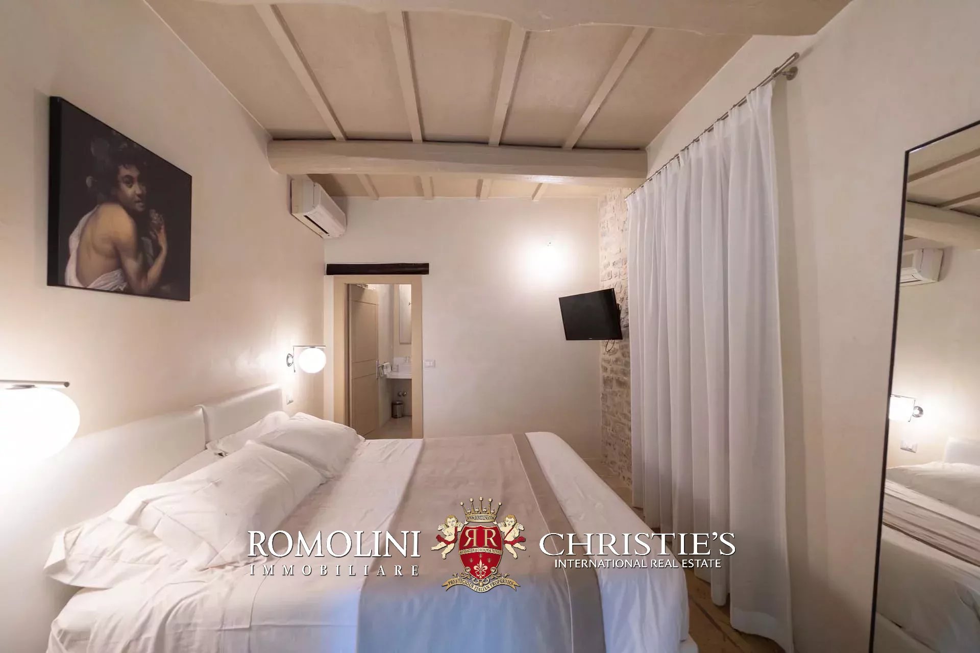 19 Bedroom Villa/Townhouse's Image 39
