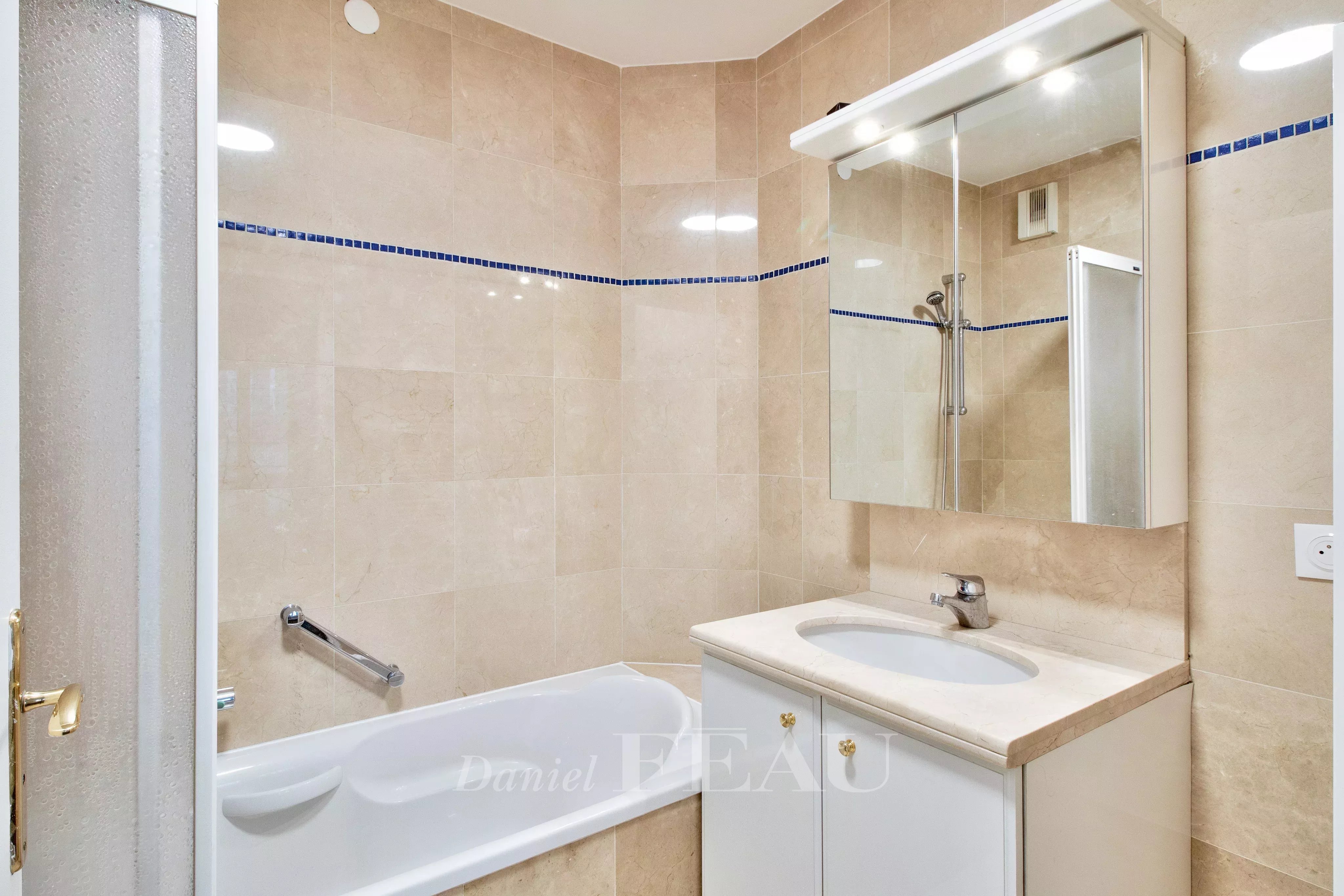 Location Appartement Paris 17ème