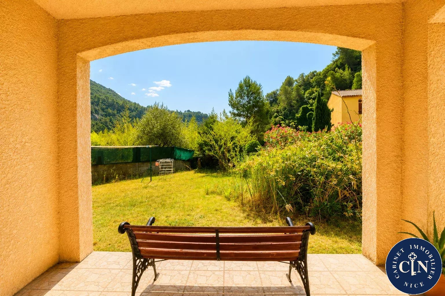 5 pièces 141 m² - Villa piscine chauffée - Le Broc — photo 3