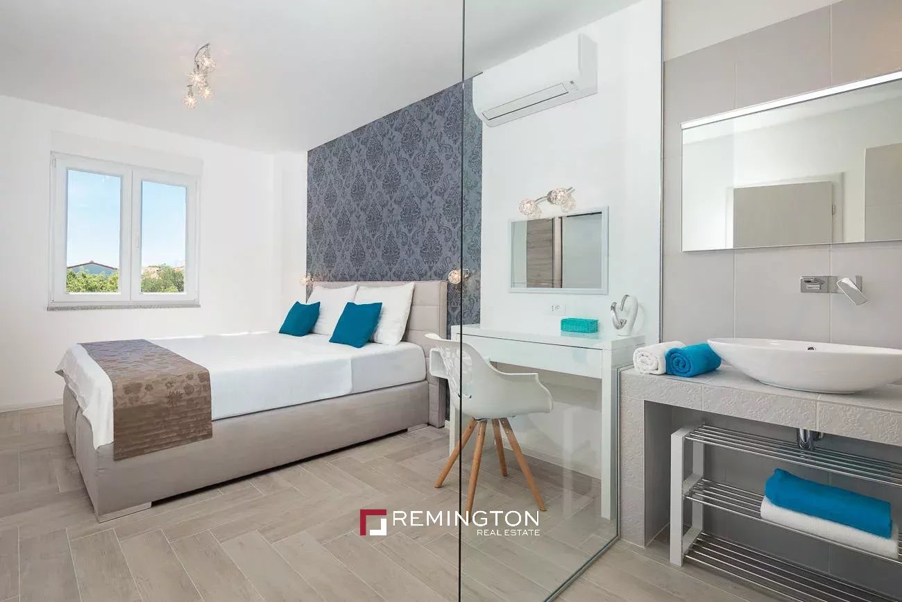 5 Bedroom Villa/Townhouse's Image 14