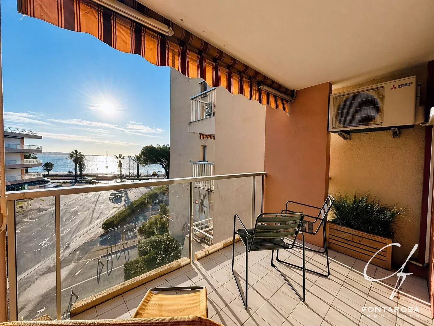 SUPERBE 2P VUE MER - FRÉJUS PLACE