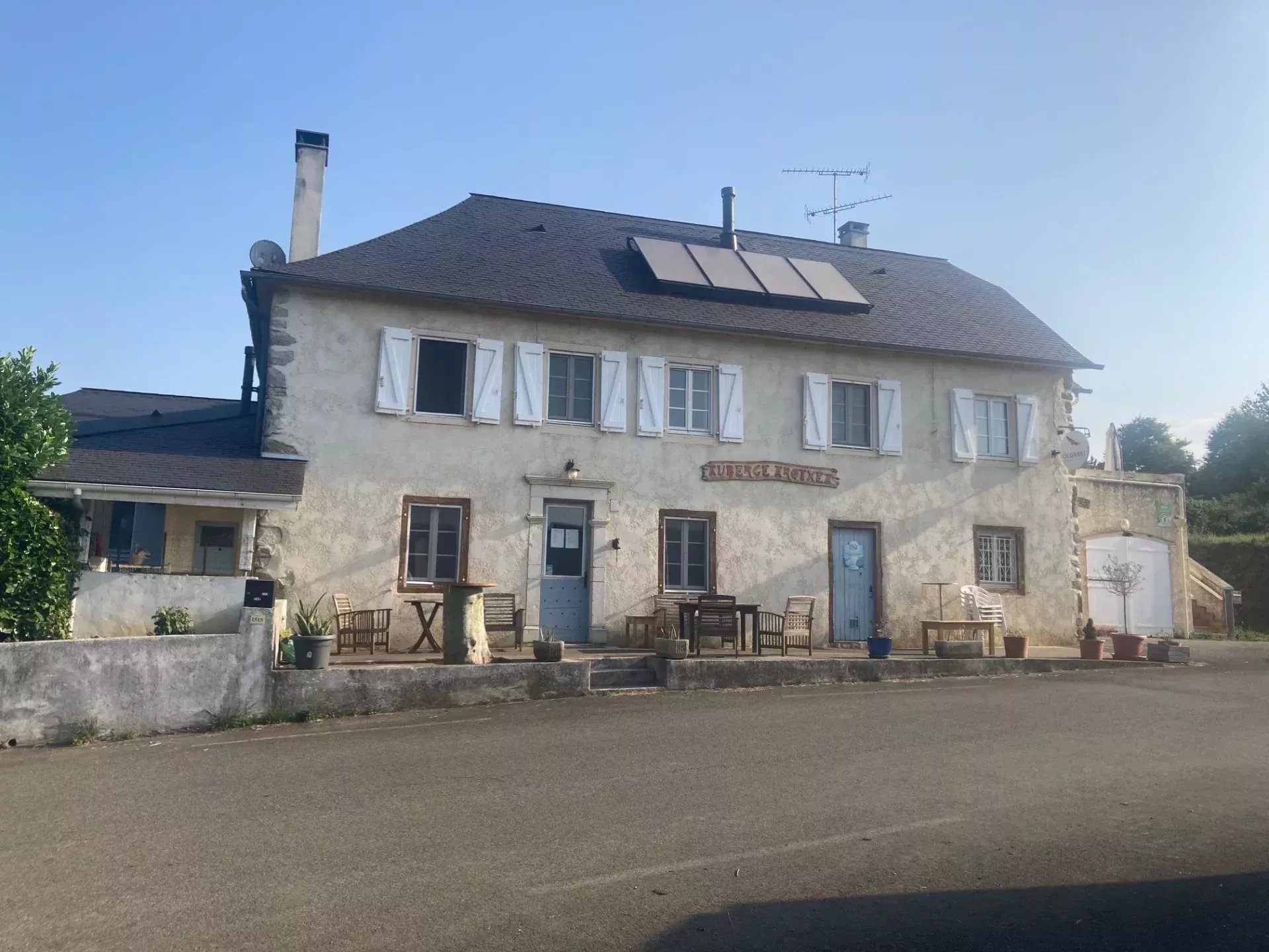 Maison avec restaurant, jardin et gîte