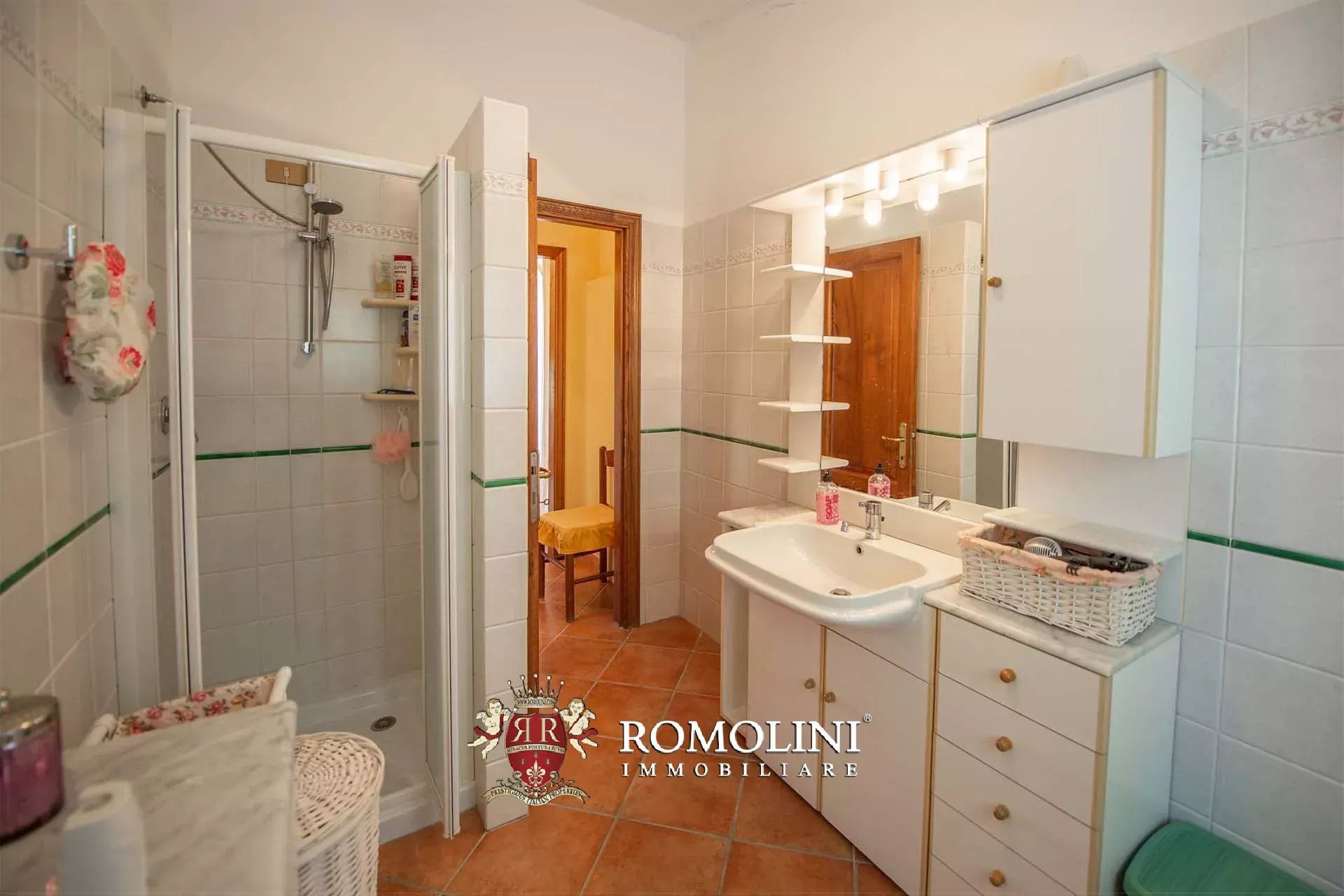 6 Bedroom Villa/Townhouse's Image 34
