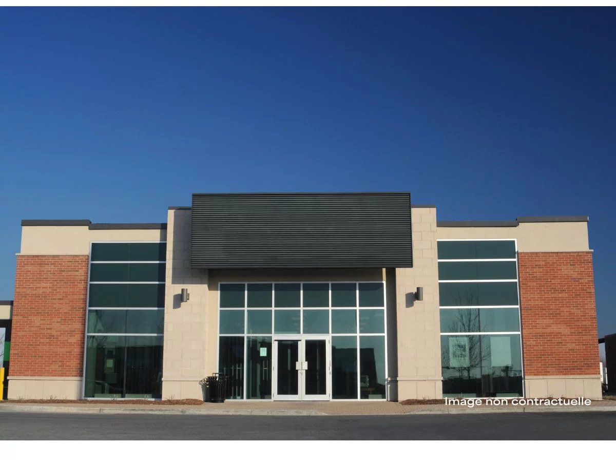 À louer : local commercial Epagny de 375 m² avec stationnements privatifs – Visibilité et modularité exceptionnelles !