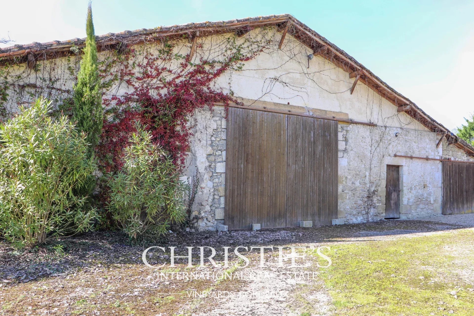 5 Bedroom Chateau's Image 14