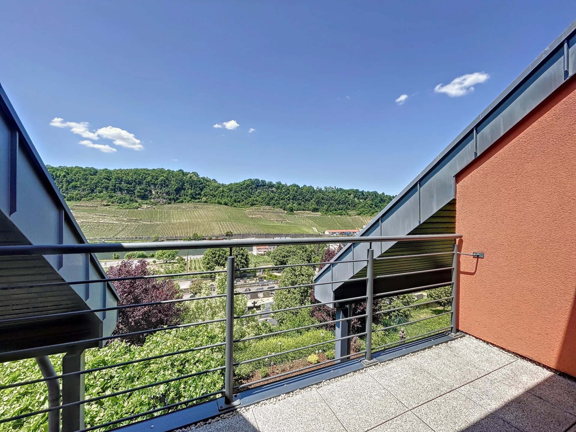 Haus mit Blick auf die Mosel