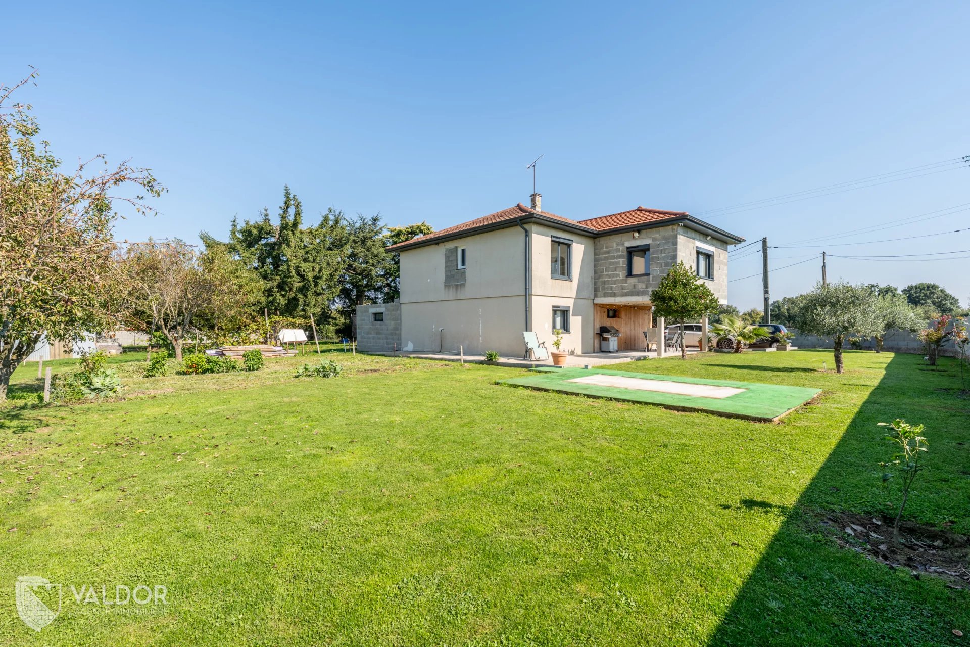Maison sur 1 500 m² de terrain à 15 minutes de Villefranche