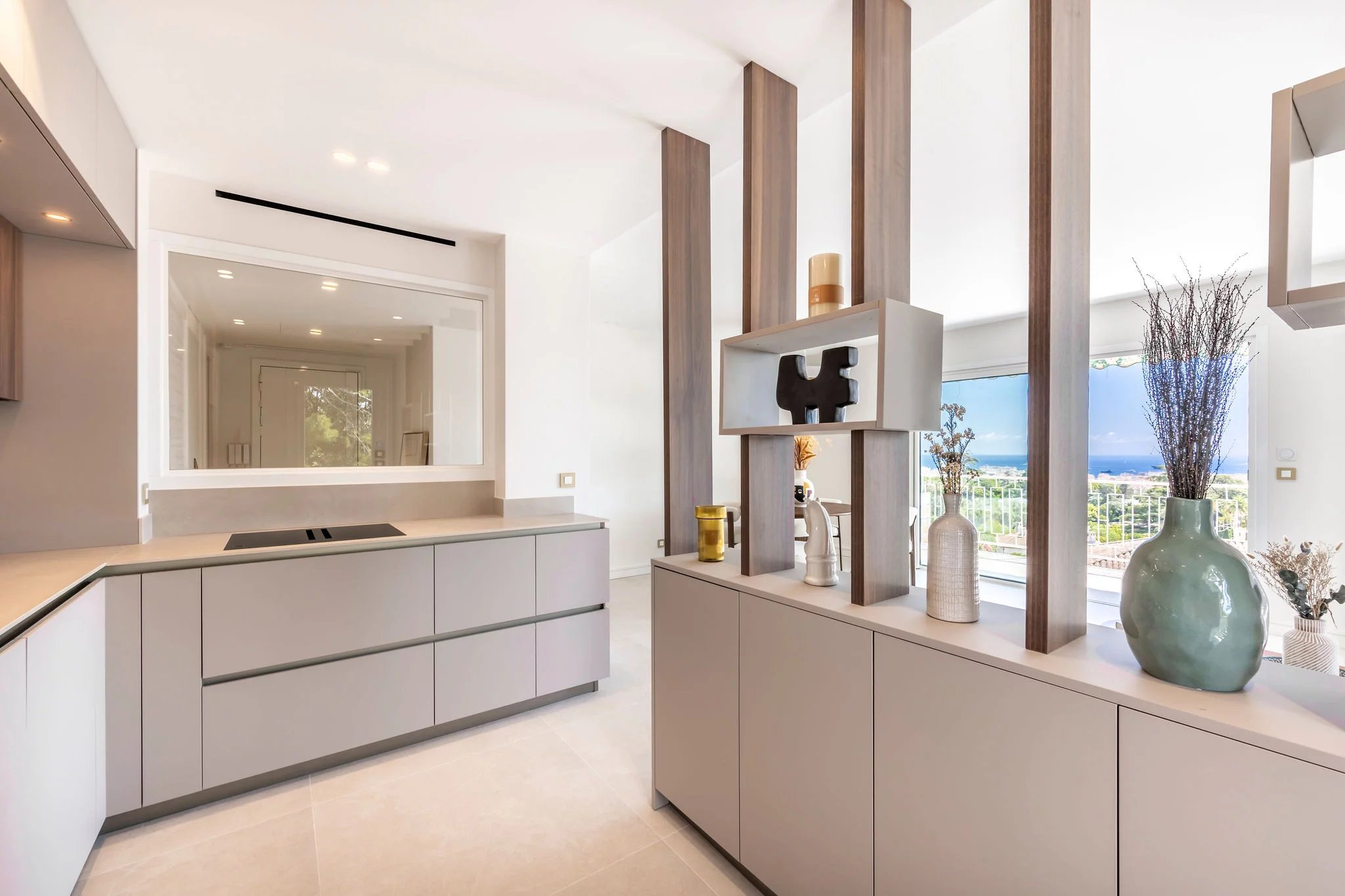  Image of Apartment - 2 Bedrooms for Sale in Alpes-Maritimes-Cannes-France, Image 8
