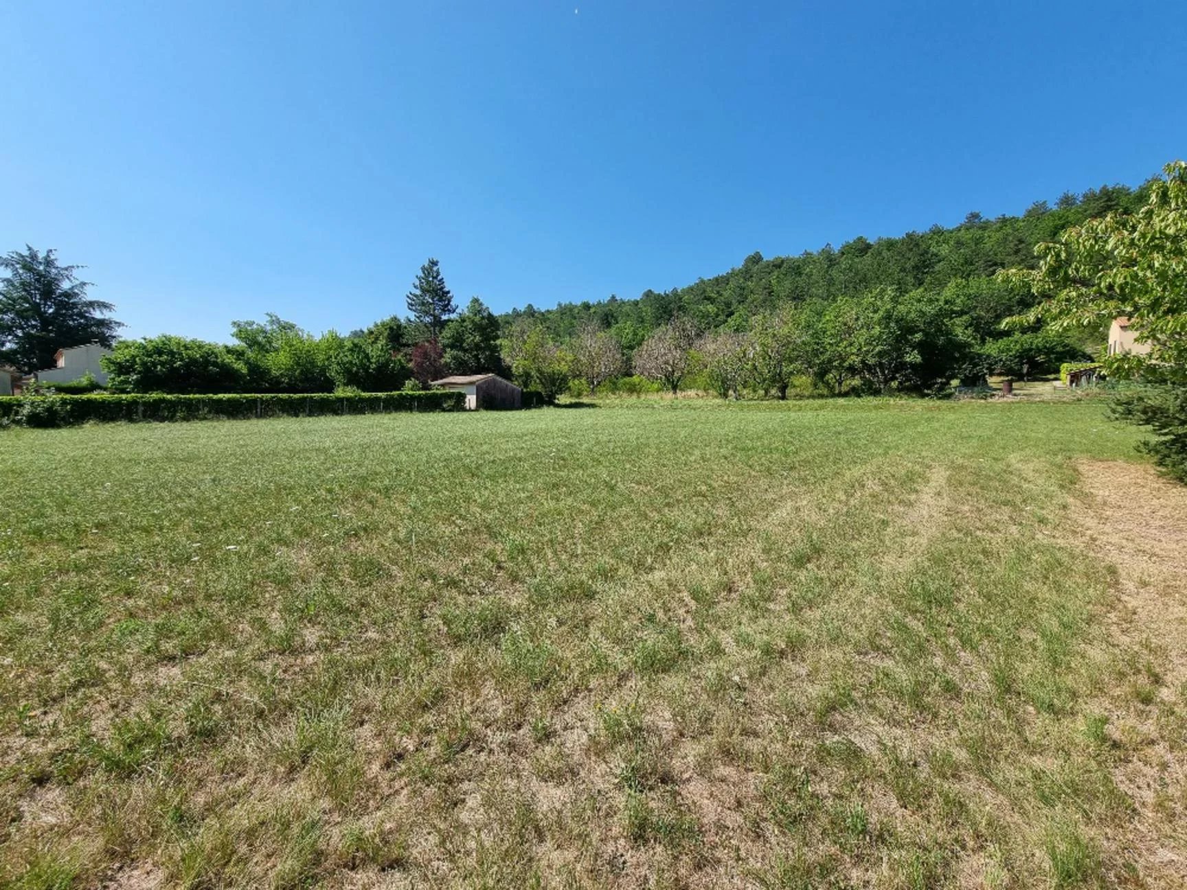 Sale Building land Montjoux