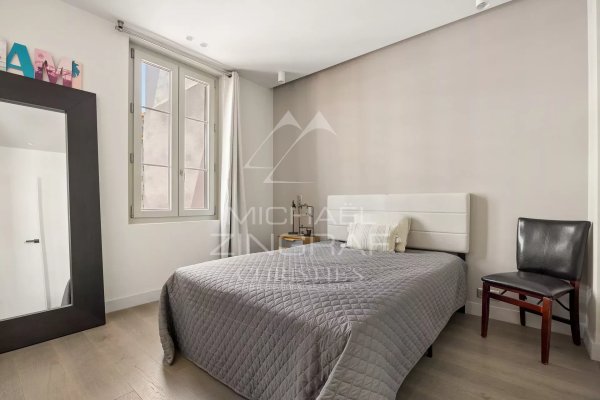 NICE City Center – Modern duplex apartment in a bourgeois building with a large terrace — photo 6