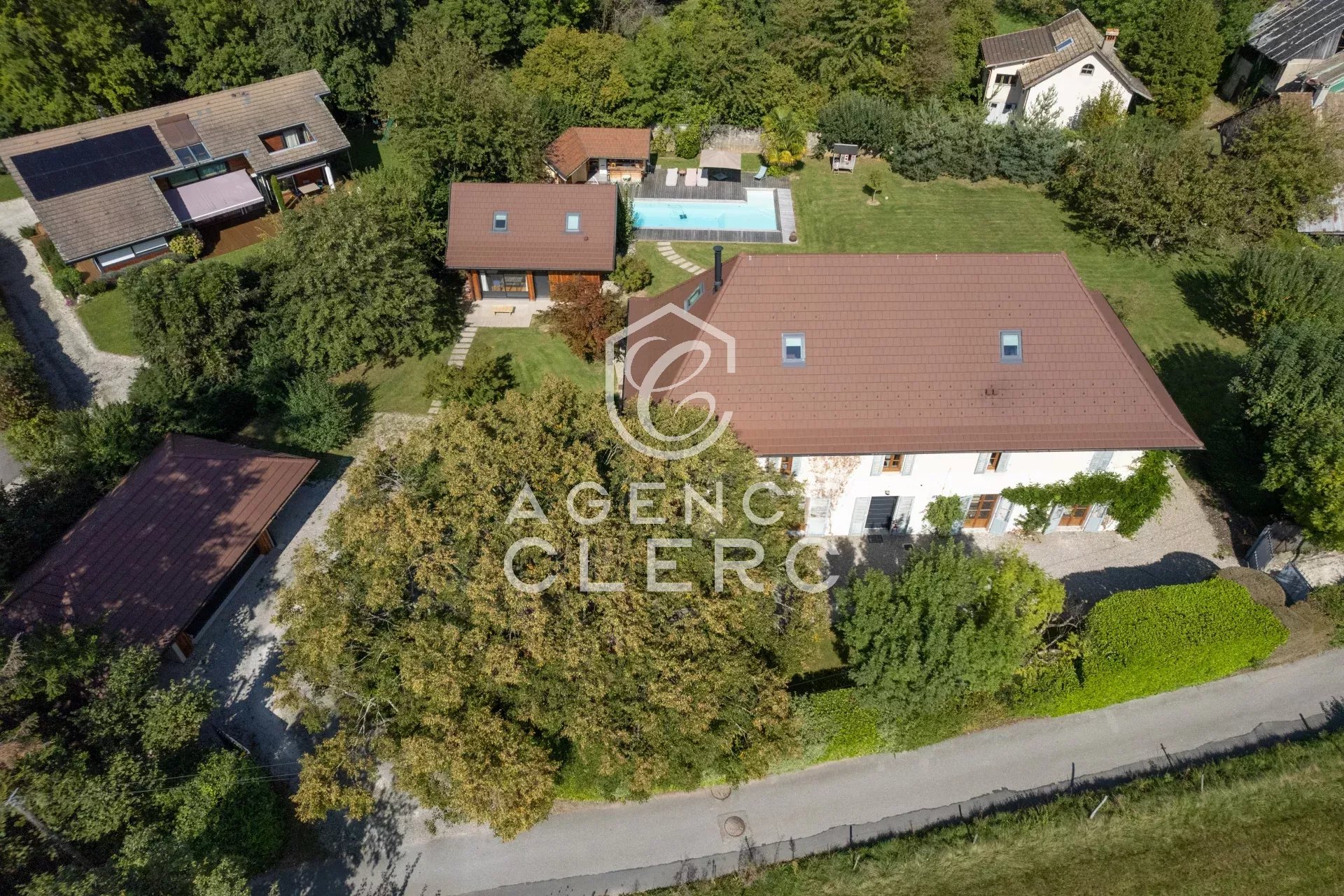6 Bedroom Villa/Townhouse's Image 3