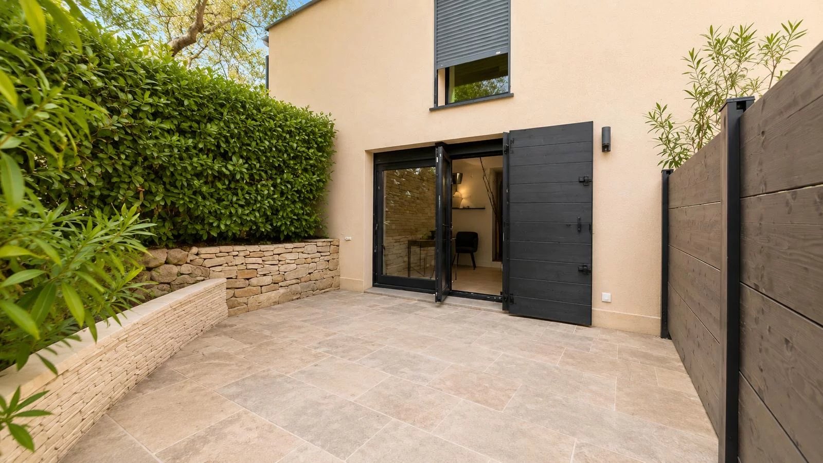 Appartement T2 + studio indépendant attenant - Le Tholonet