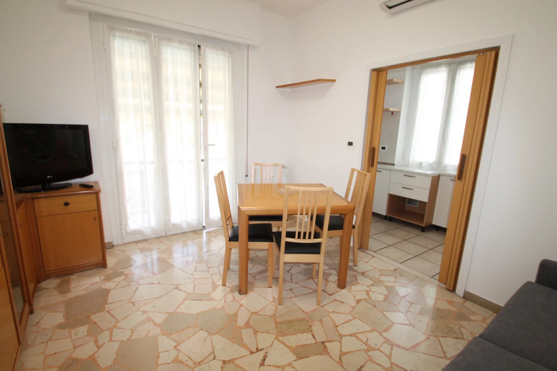 Affitto stagionale Appartamento Loano