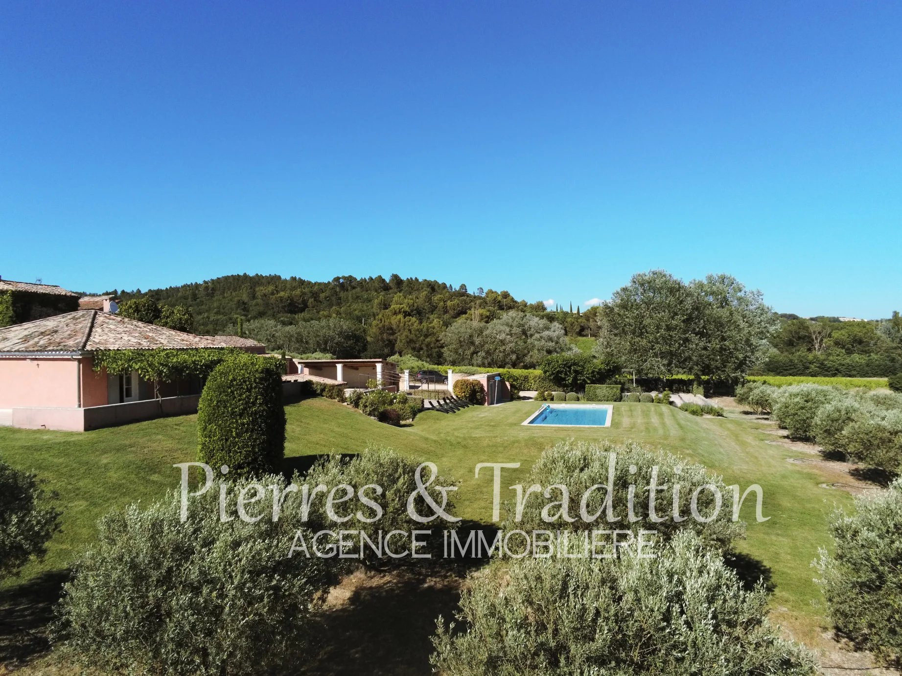 Agence immobilière de Pierres et Tradition en Luberon Apt