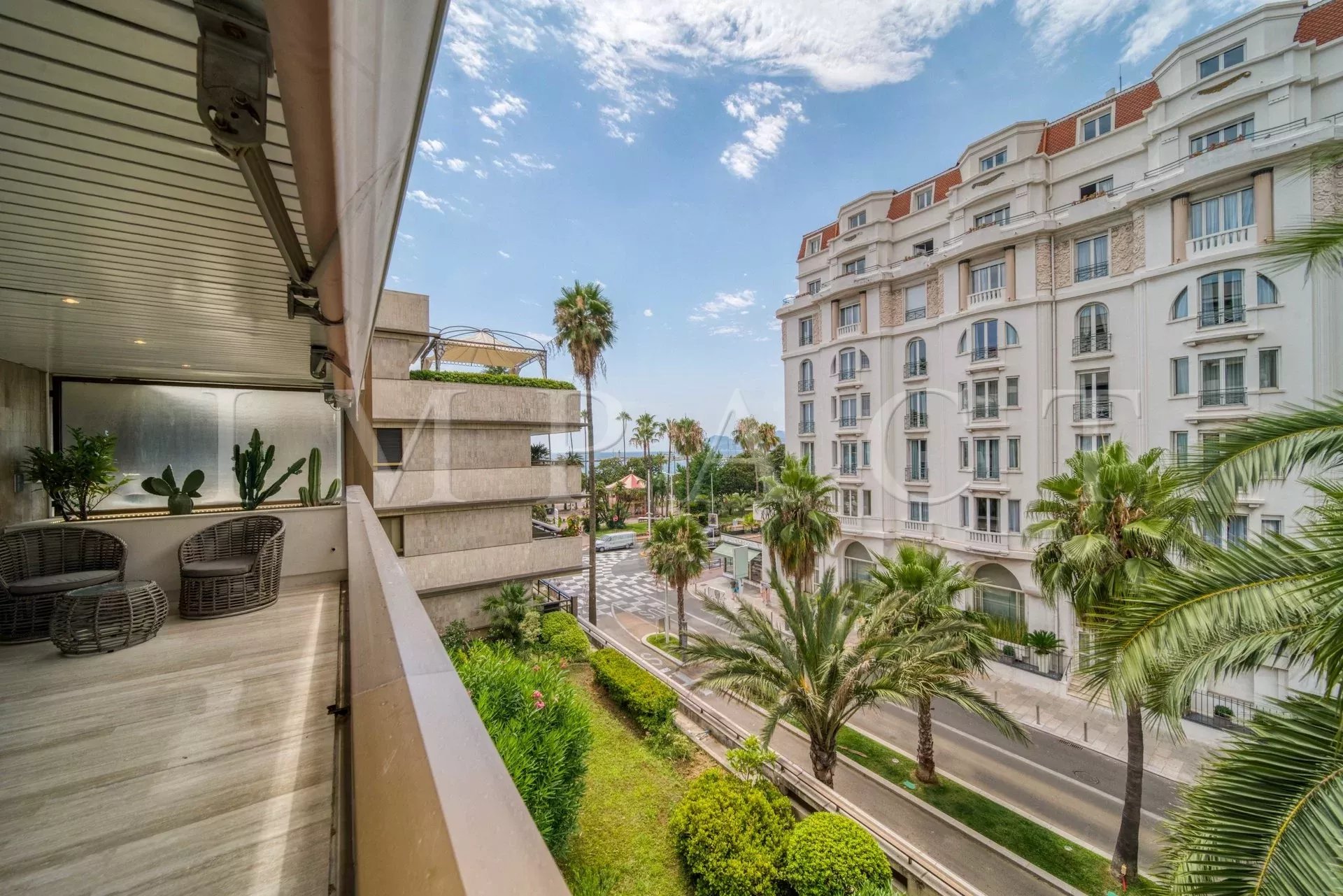 Cannes gray d'Albion duplex à louer vue mer