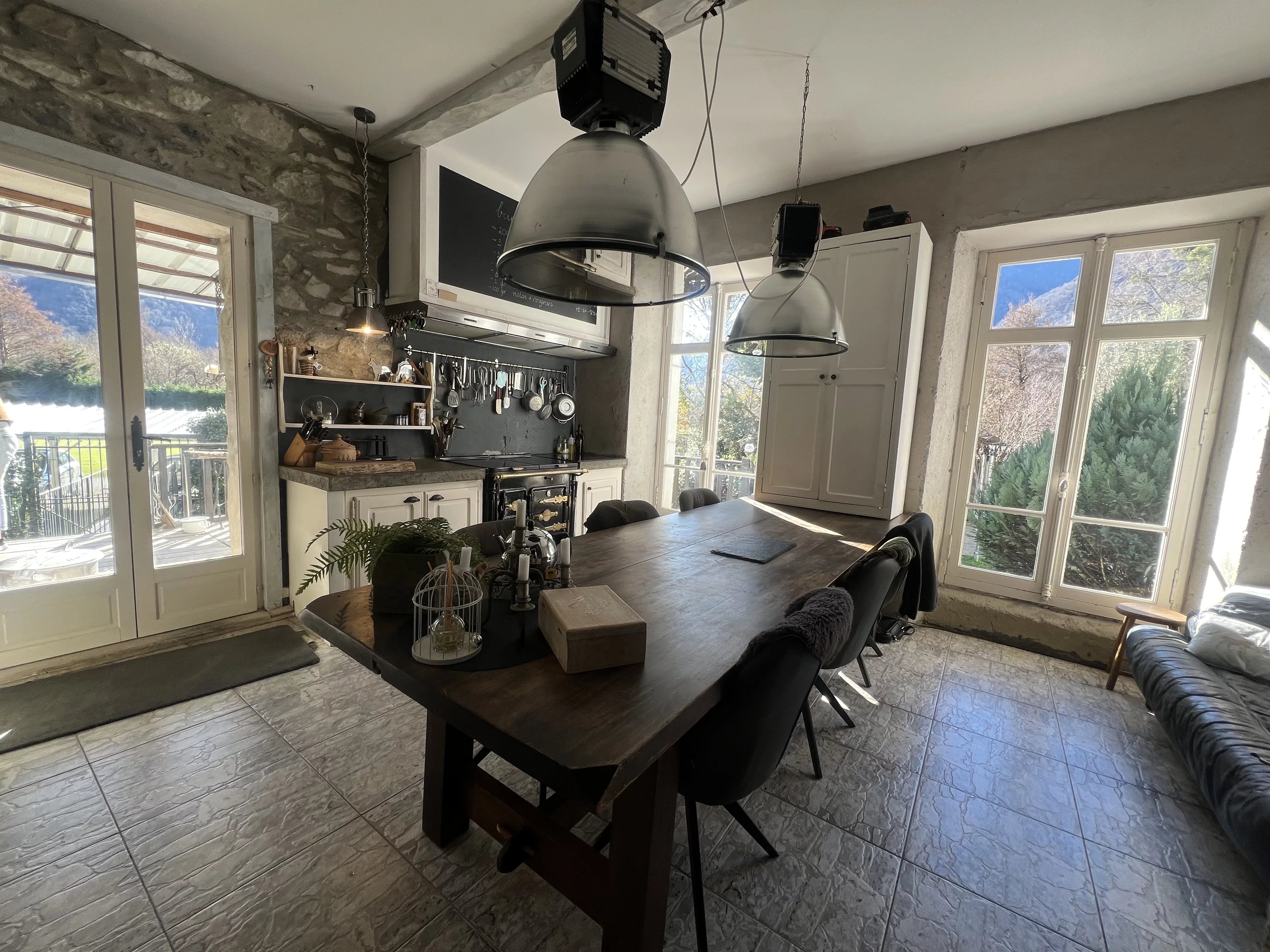 Castle for sale Saint-Béat, Haute-Garonne