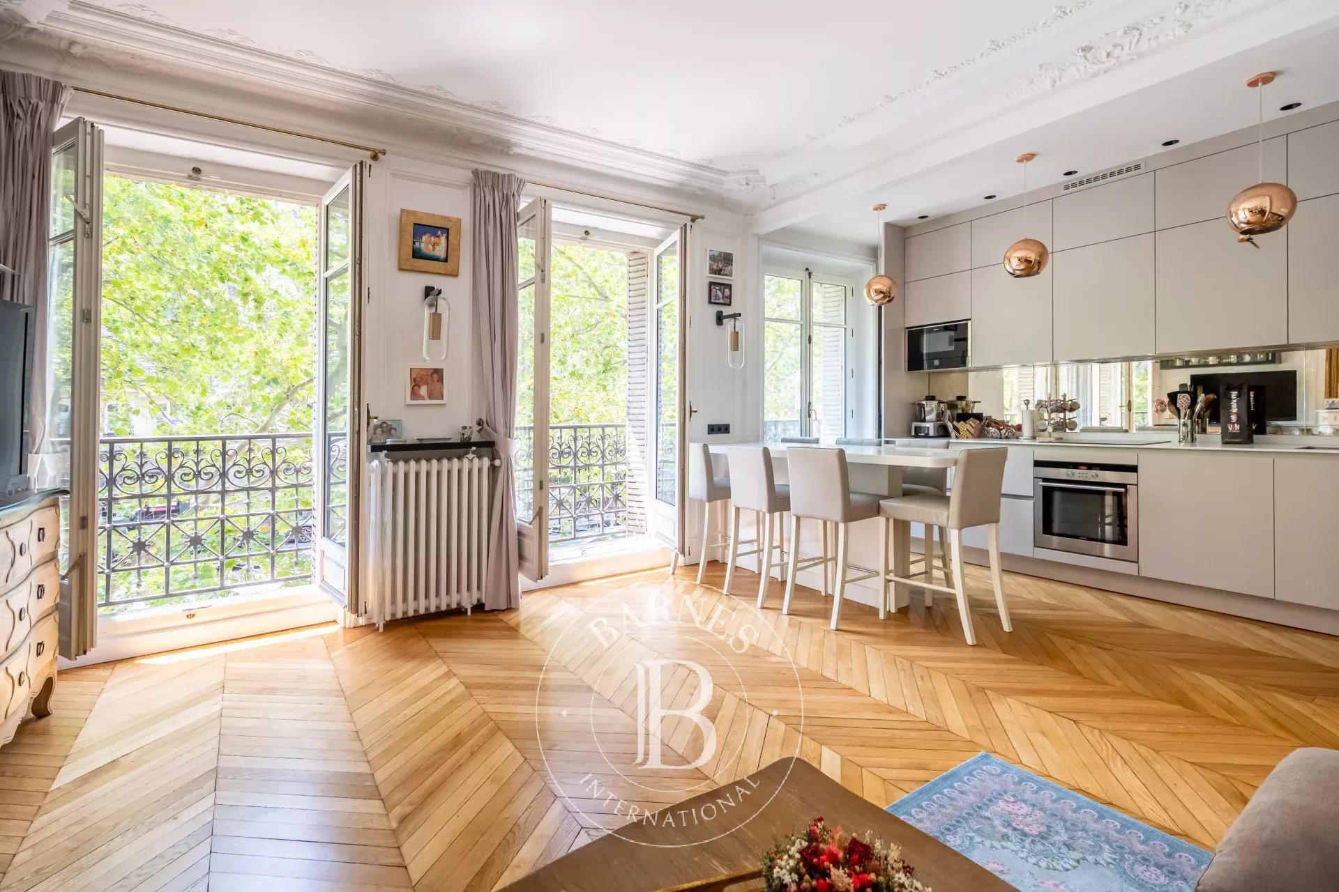 Paris 17 - Ternes - Refurnished high-end apartment