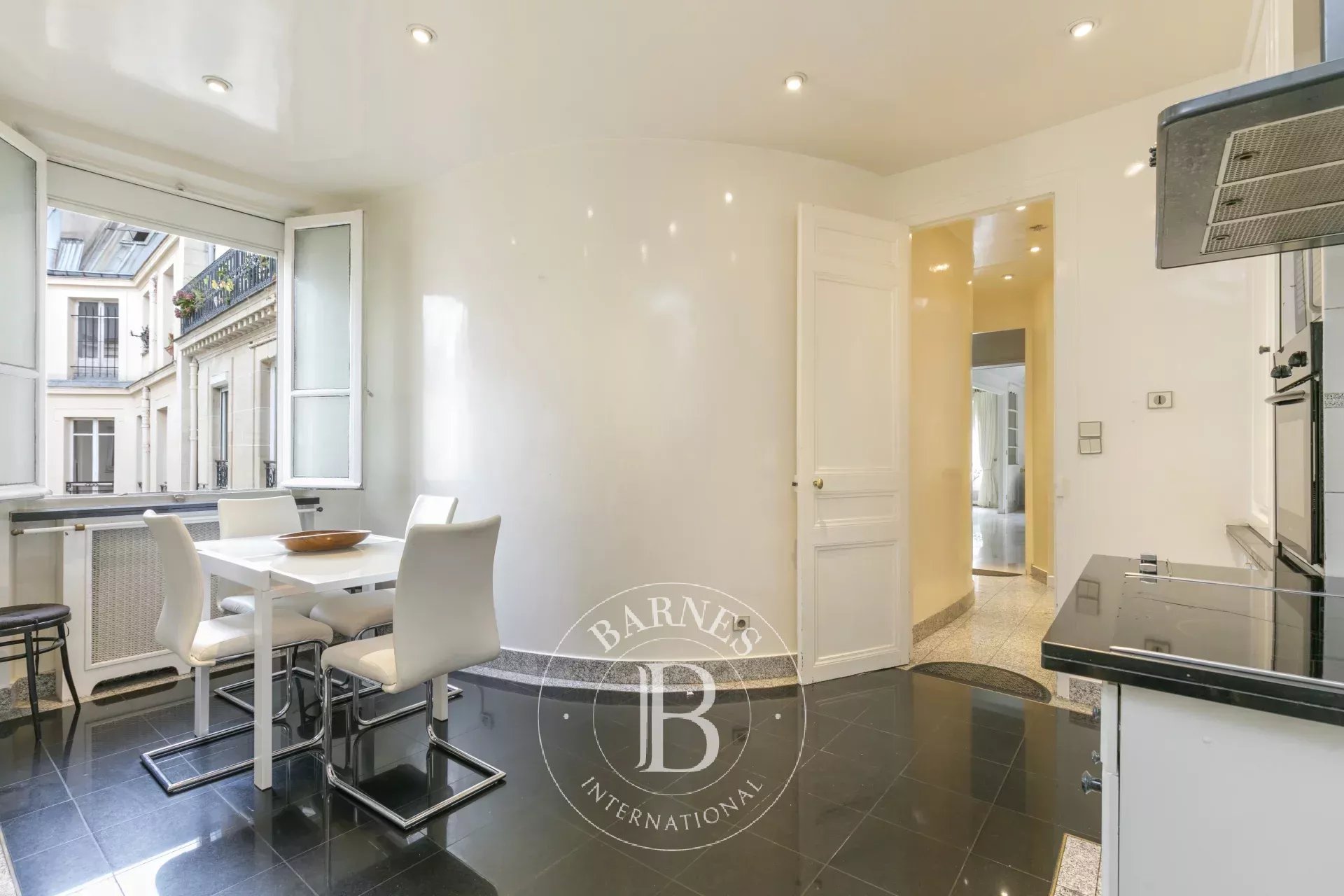 Daire Paris 8ème - picture 9