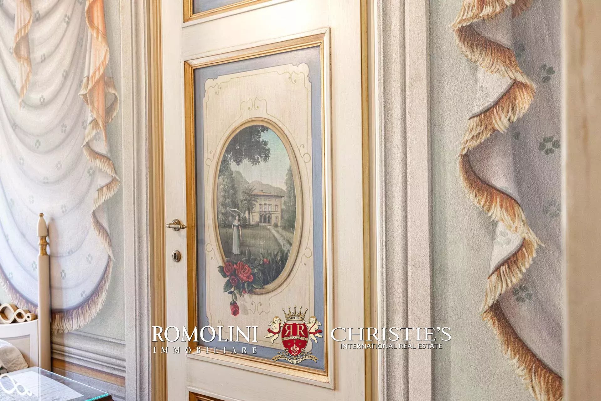 6 Bedroom Villa/Townhouse's Image 71