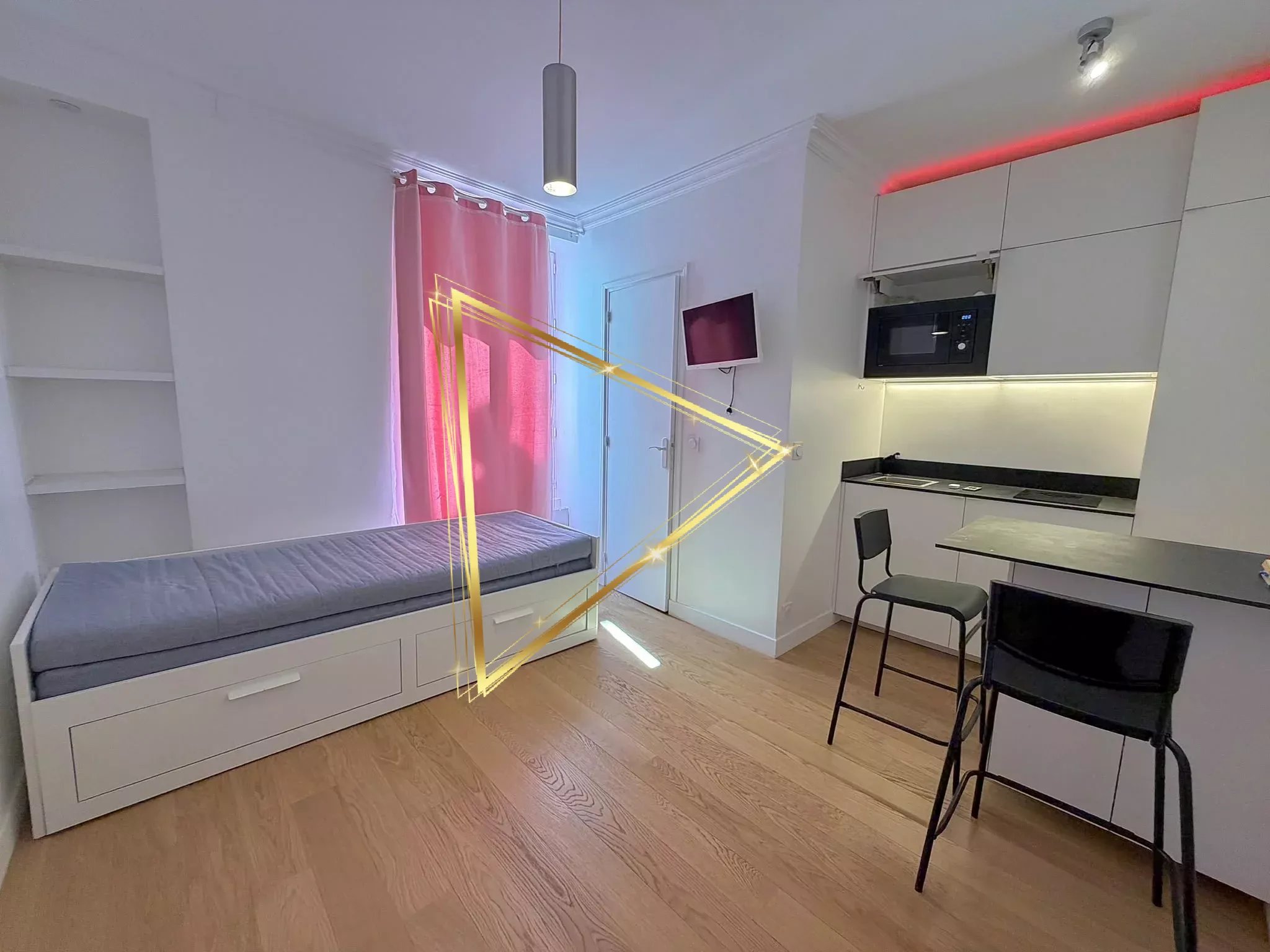 Studio refait à neuf au pied de Montmartre !