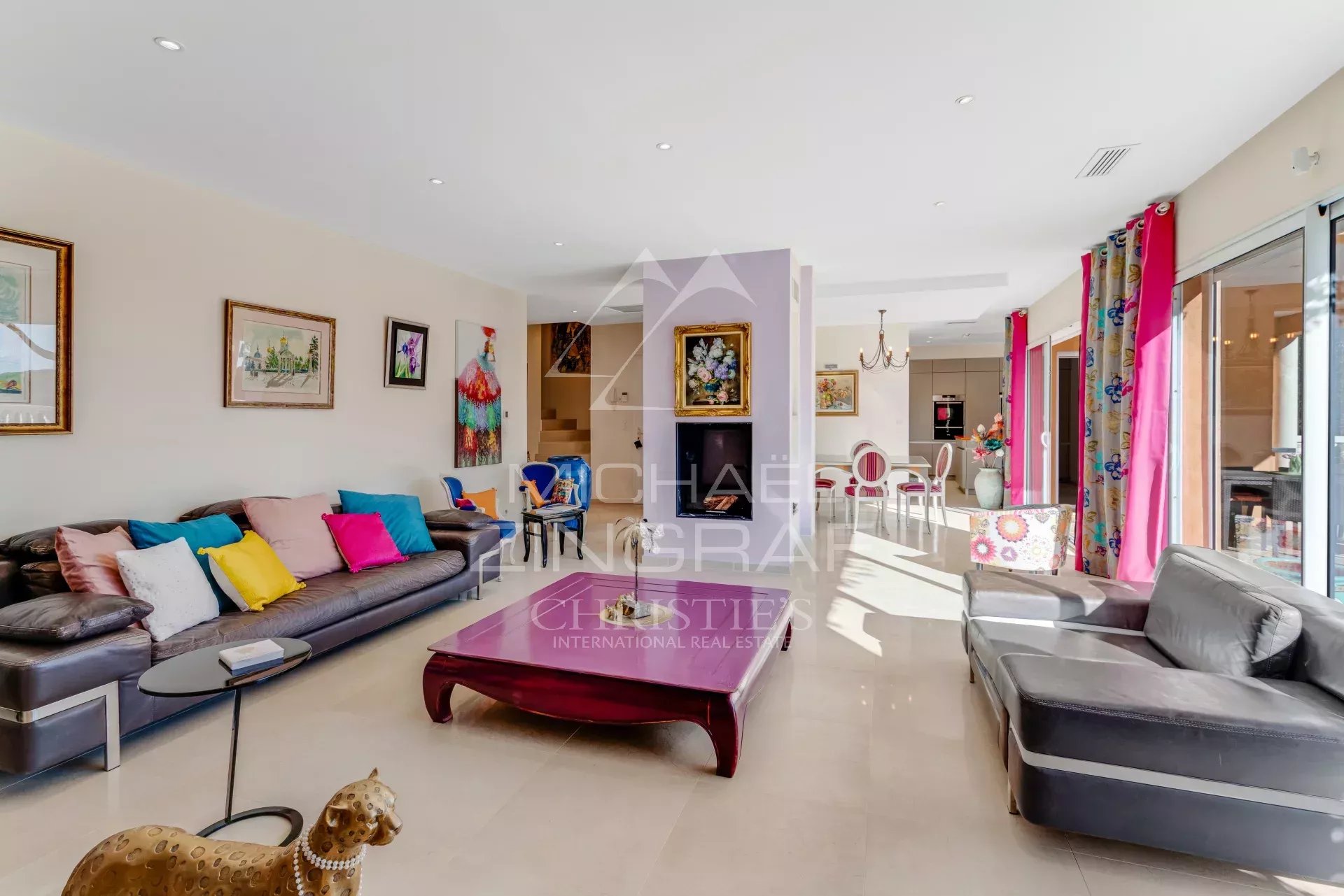4 Bedroom Villa/Townhouse's Image 3