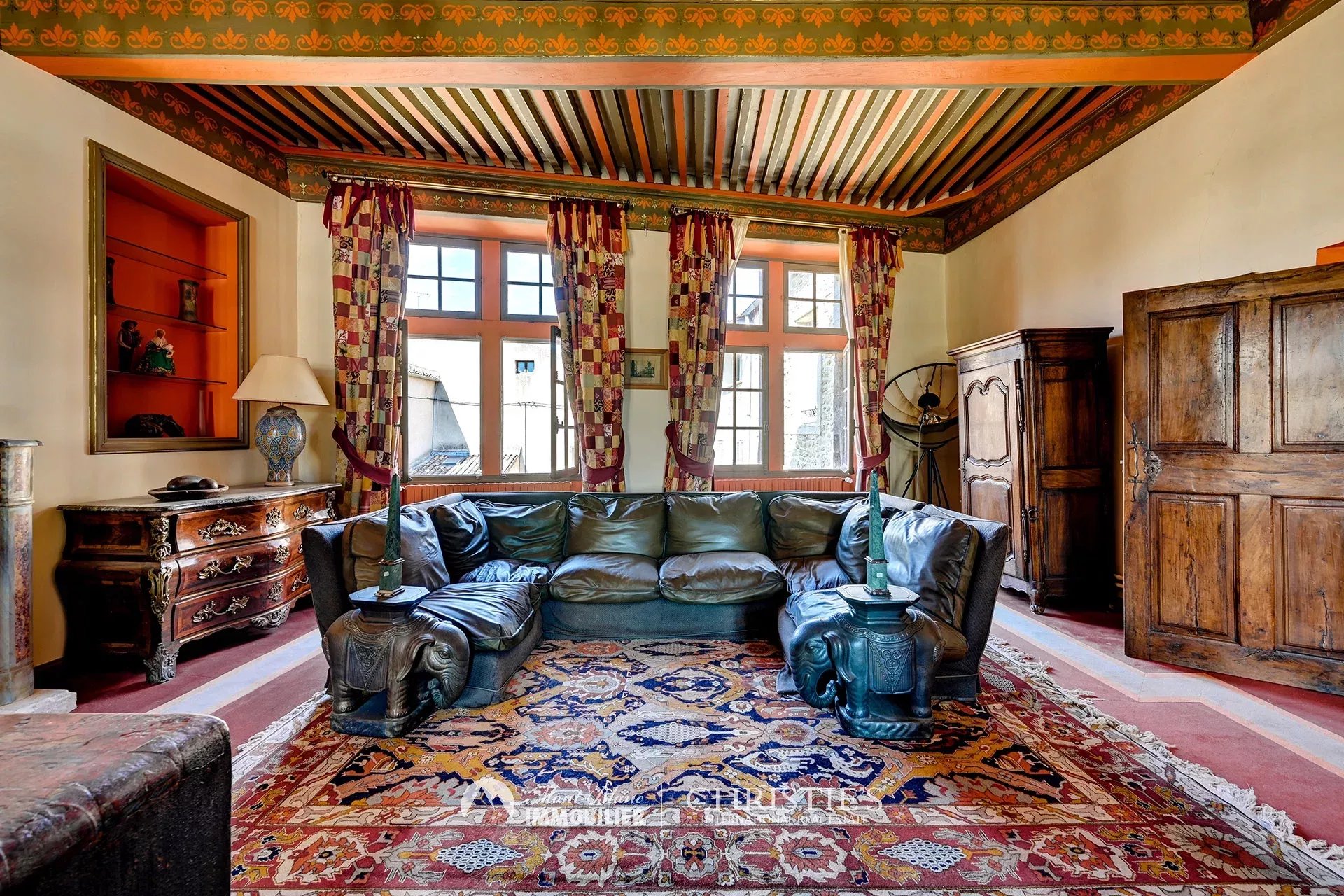 9 Bedroom Villa/Townhouse's Image 6