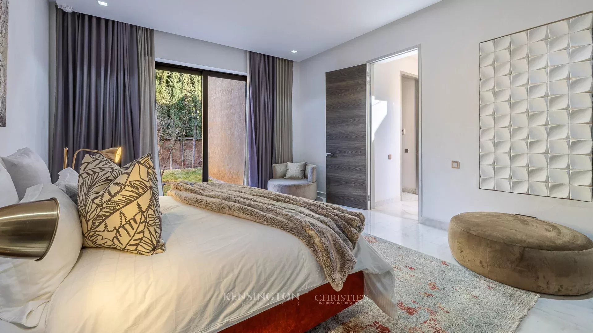 6 Bedroom Villa/Townhouse's Image 30