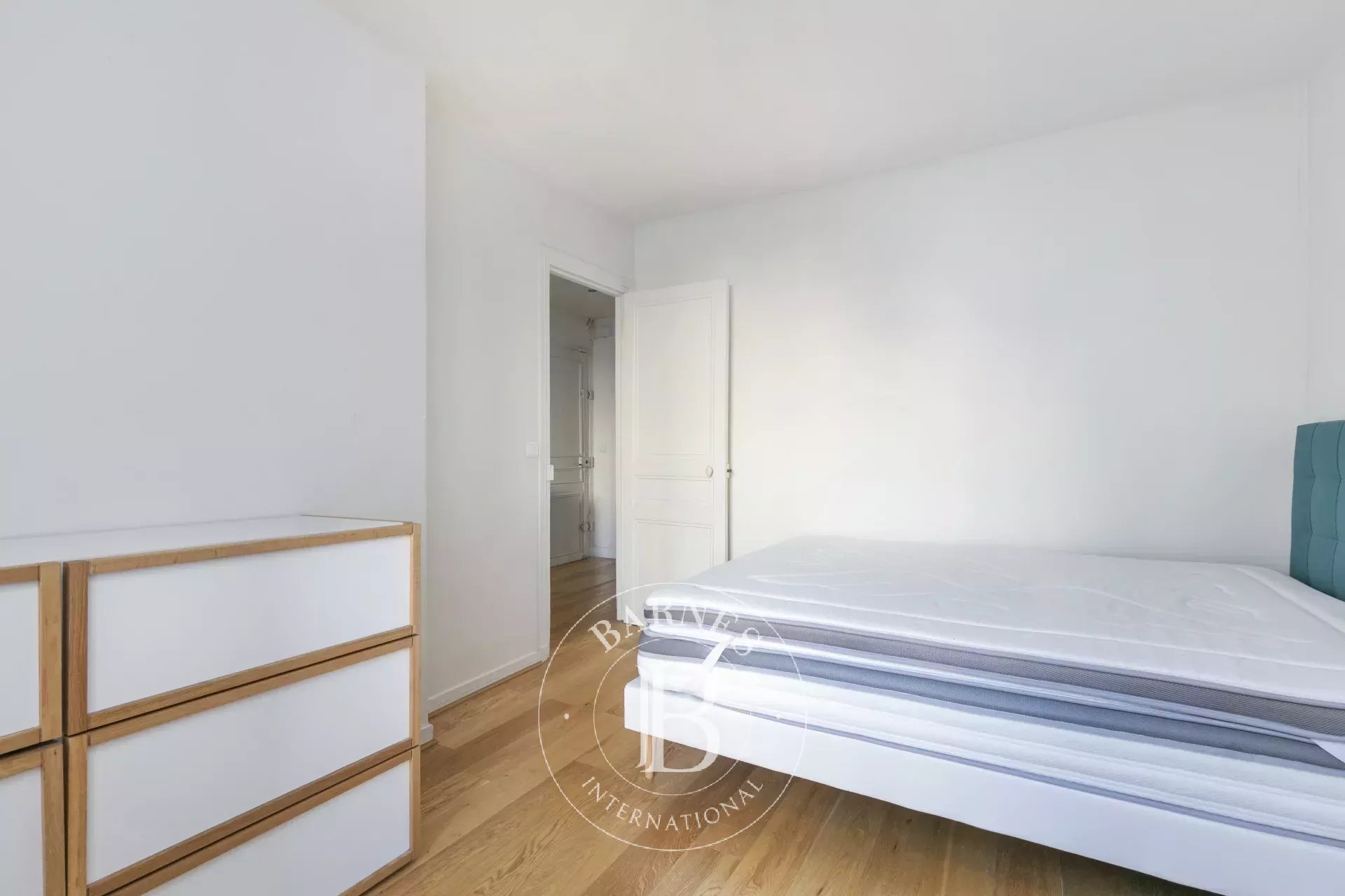 Daire Levallois-Perret - picture 8