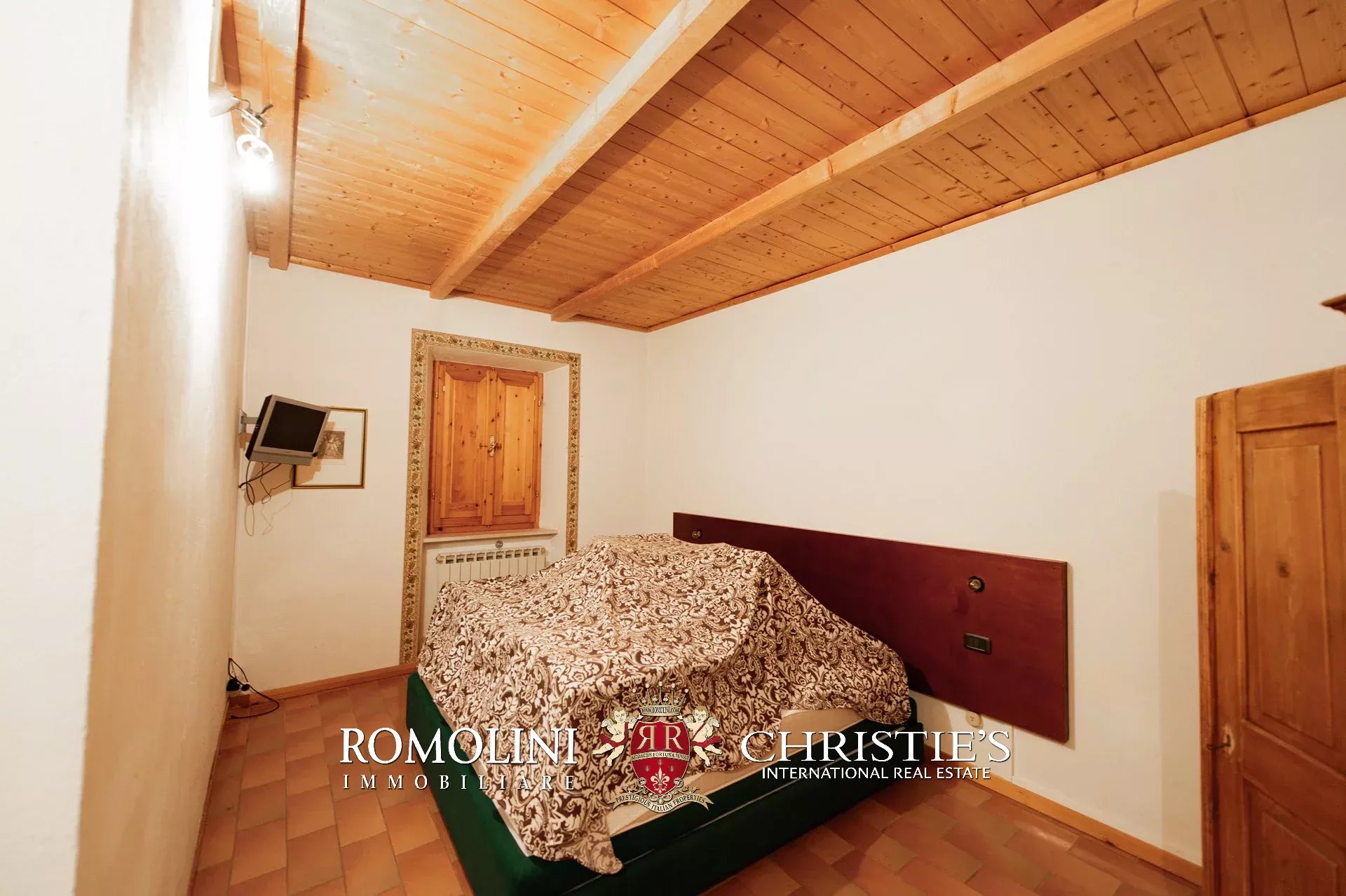 30 Bedroom Villa/Townhouse's Image 38