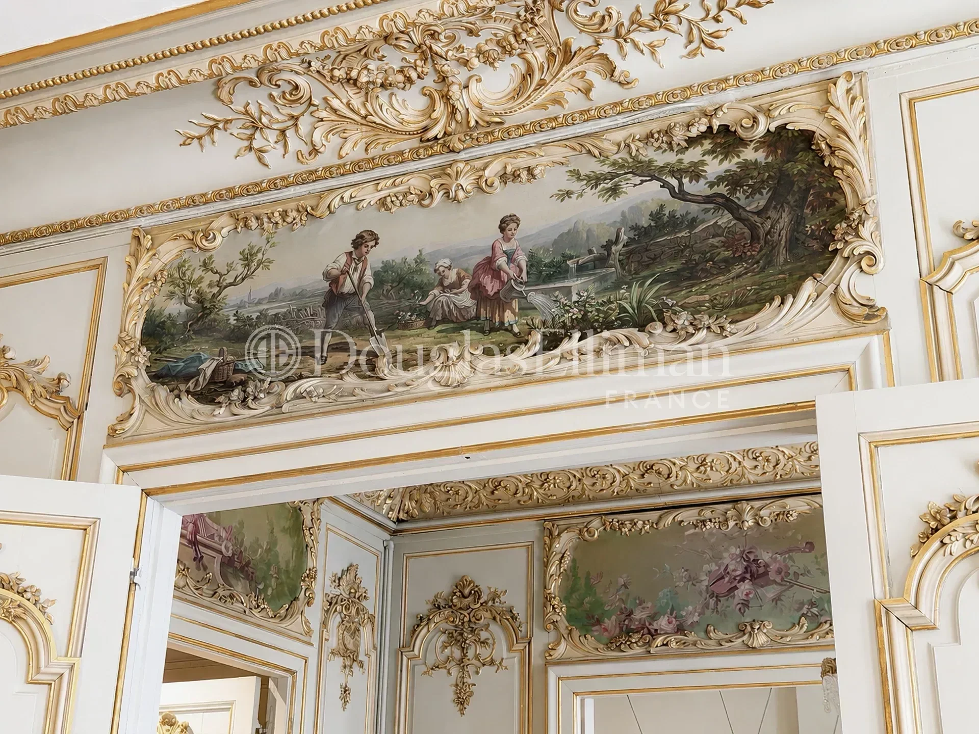 BORDEAUX-TRIANGLE D’OR-Appartement Haussmannien avec balcon filant et garage. - Image nᵒ3