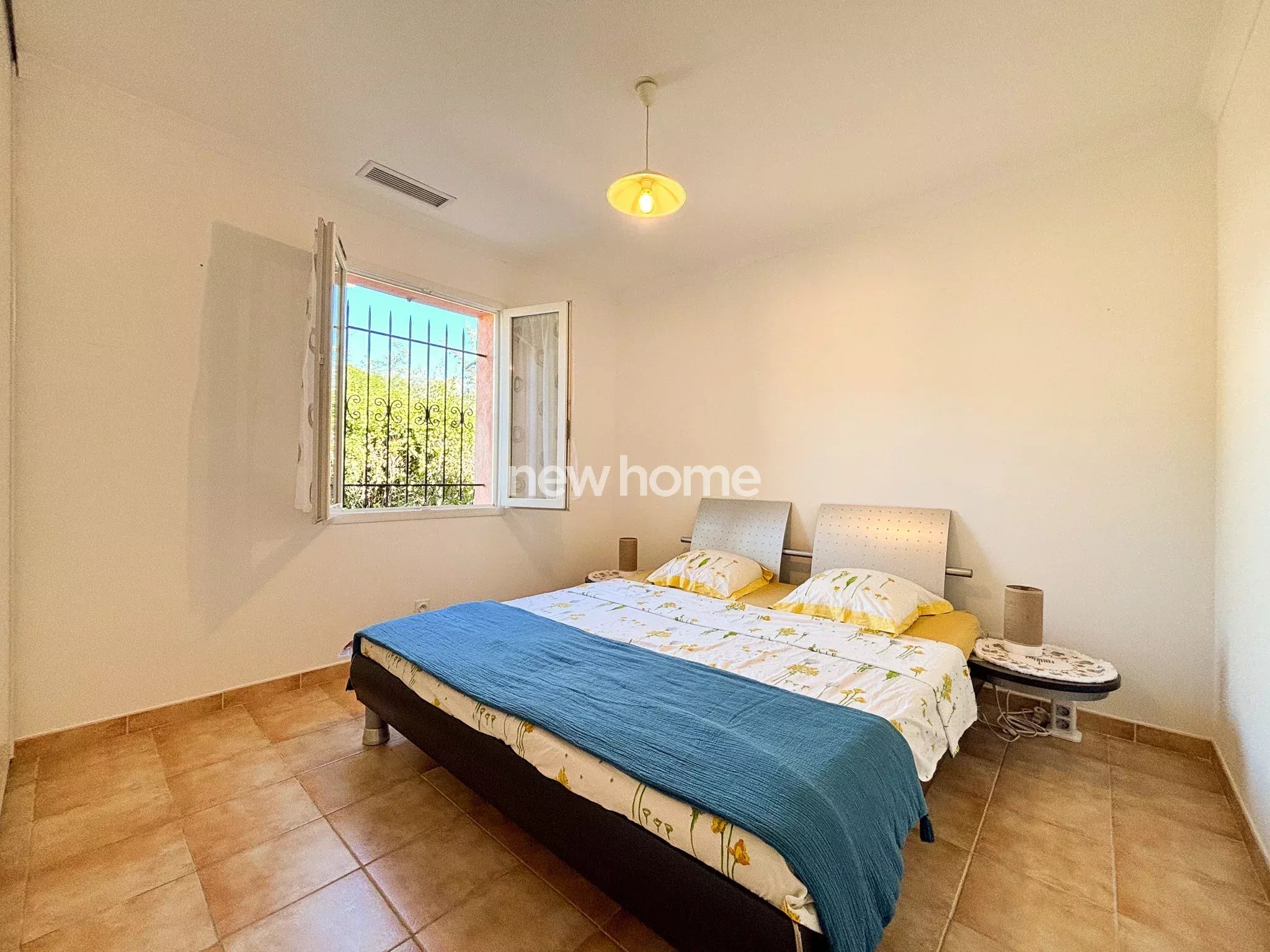 Villa provençale de 214 m²  proche du centre de Lorgues