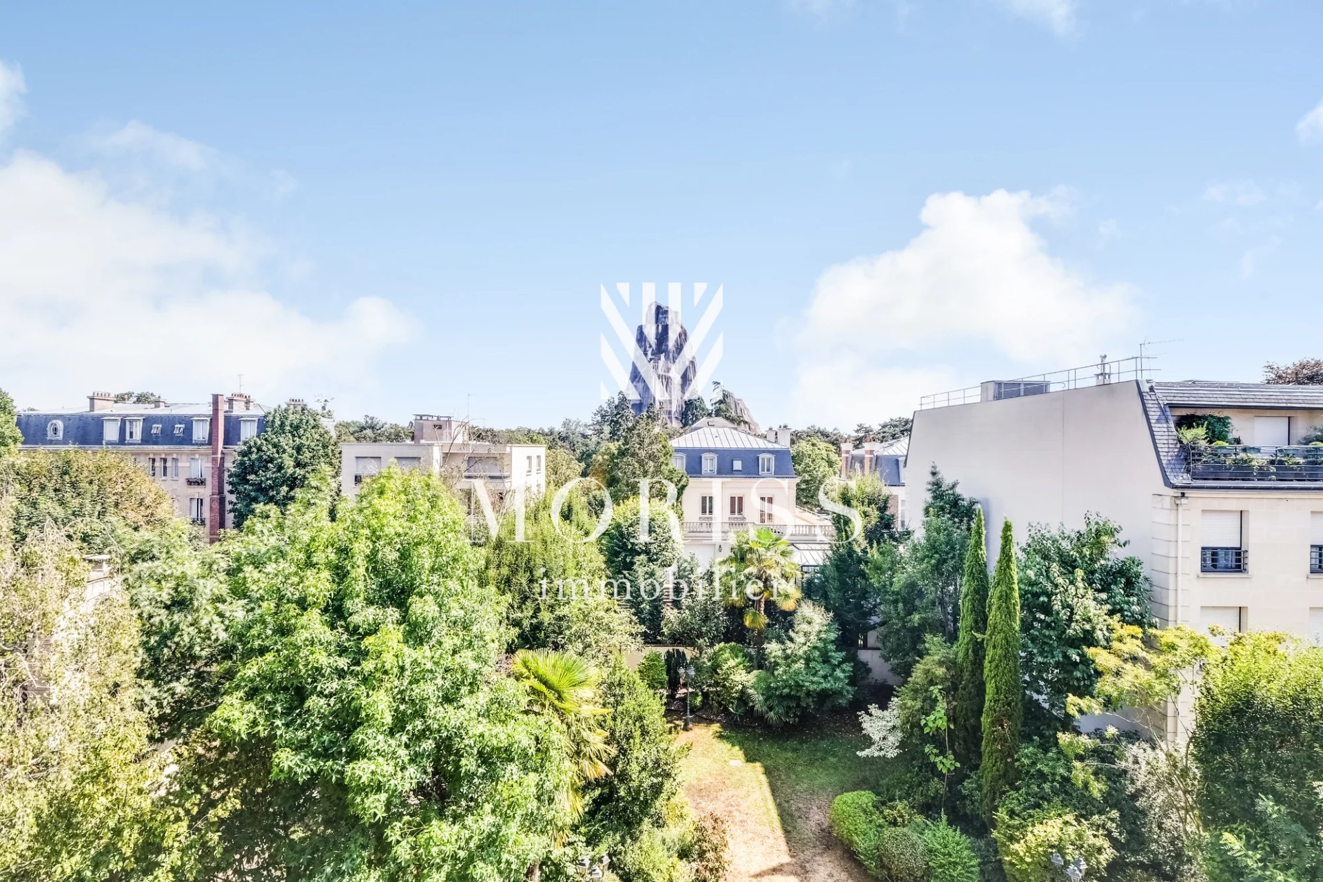 Saint-Mandé Appartement de 4 pièces + 12 m2 de balcon - Image Array
