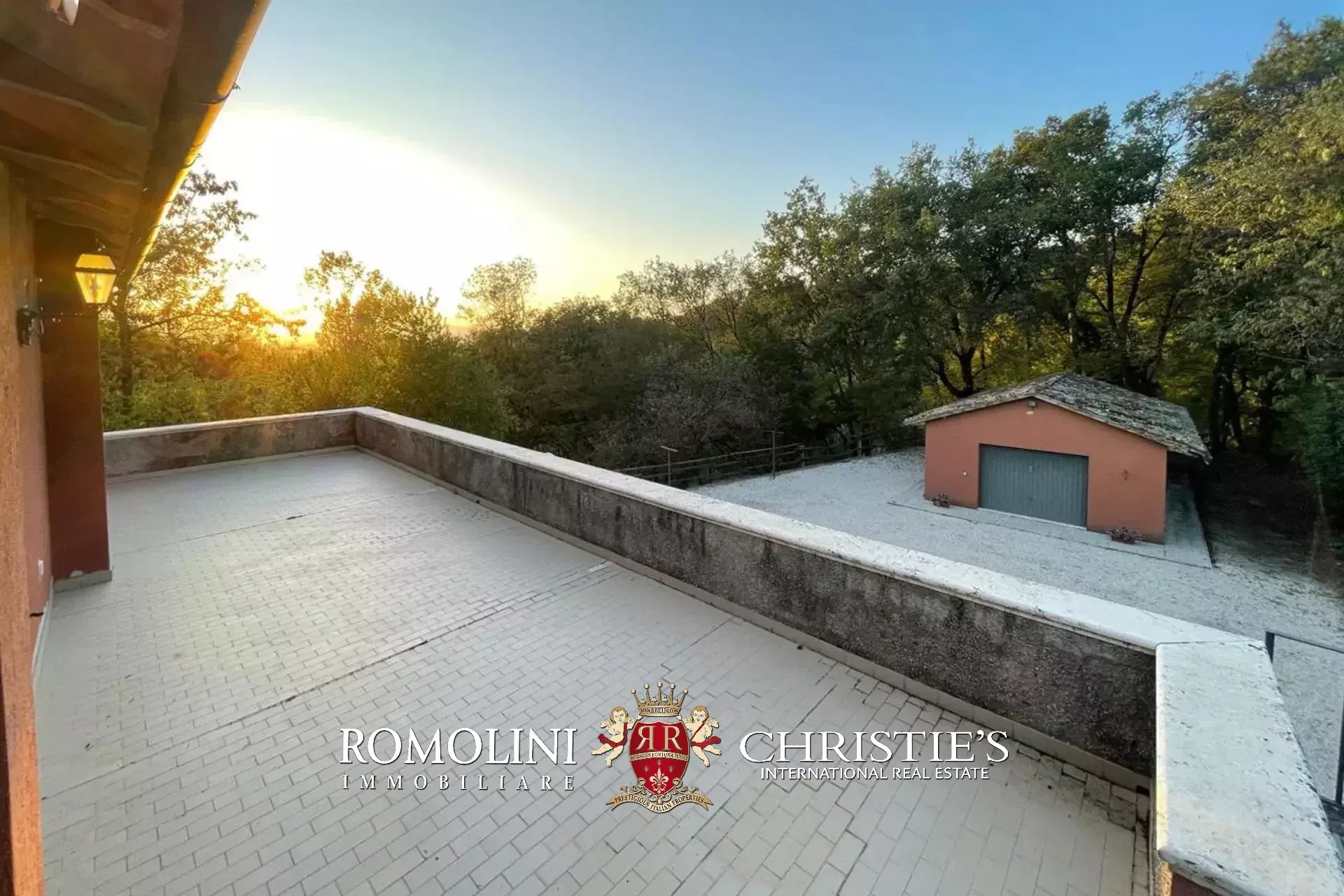 7 Bedroom Villa/Townhouse's Image 20