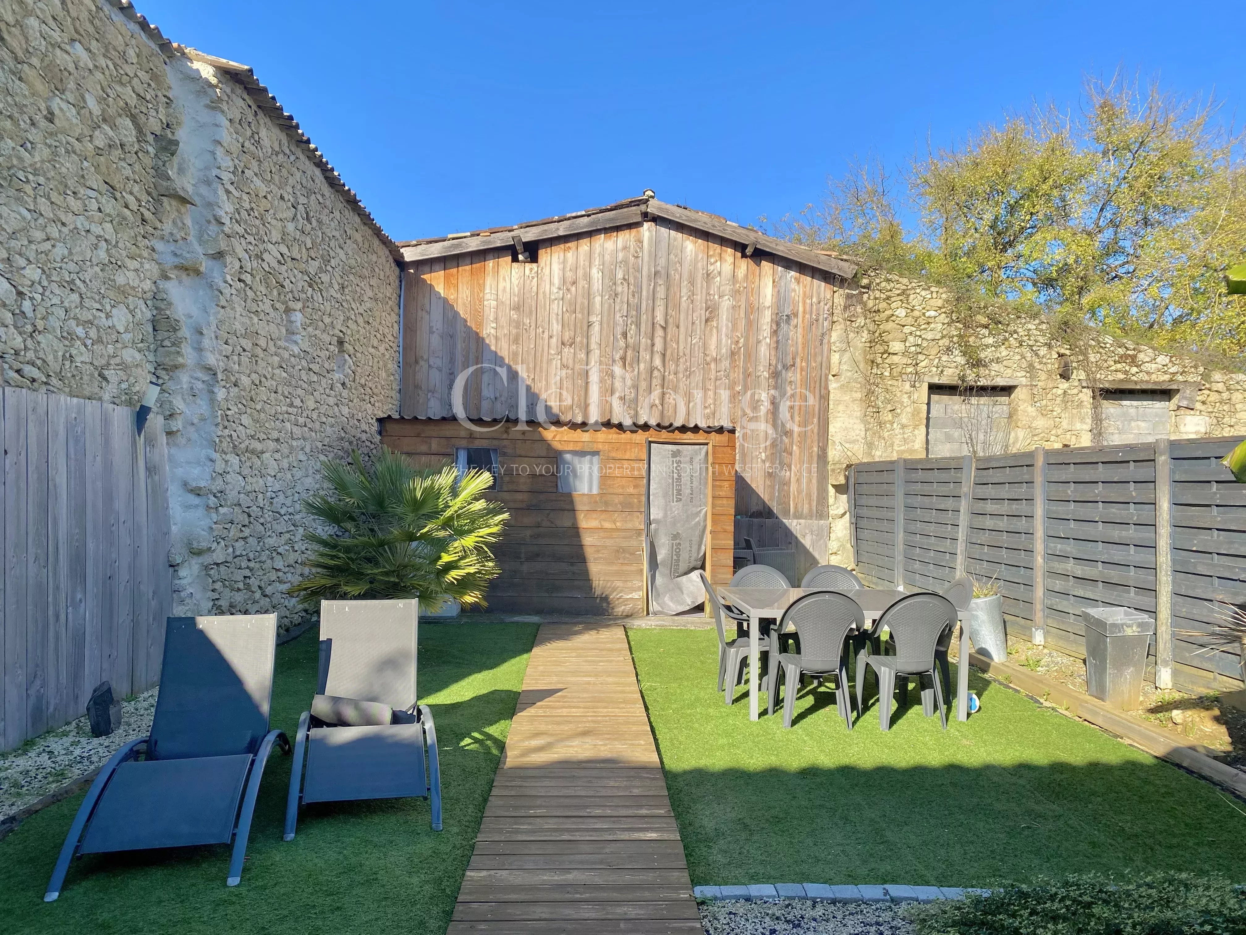 House in Sauveterre-de-Guyenne - view 1