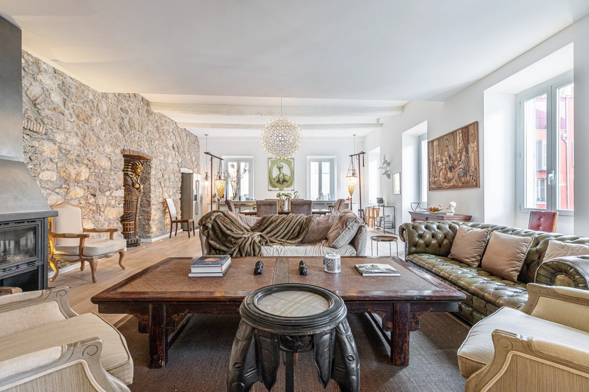 Nice Bonaparte - 2 Bedrooms - Amazing Living Area