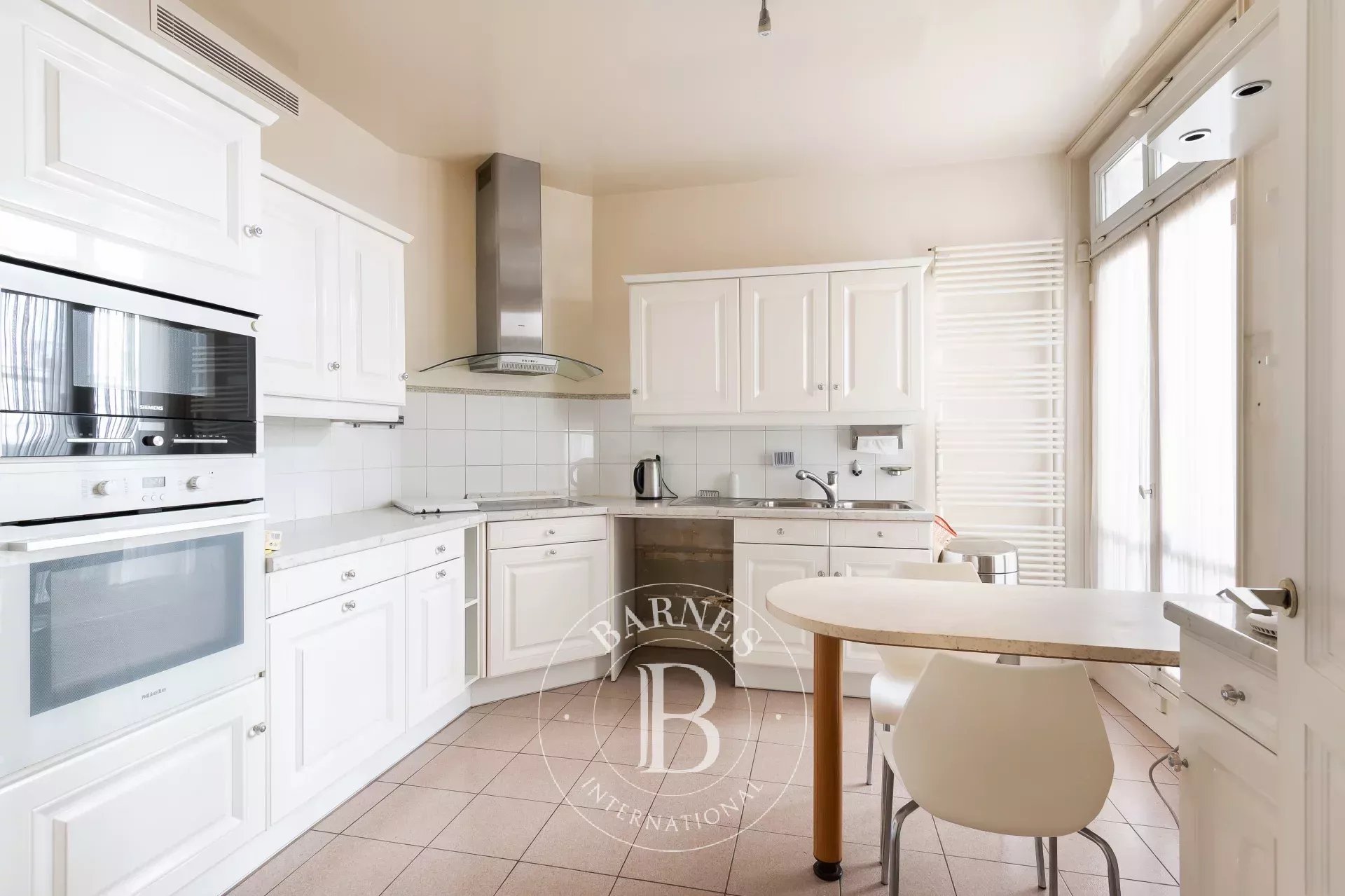 Daire Paris 16ème - picture 12