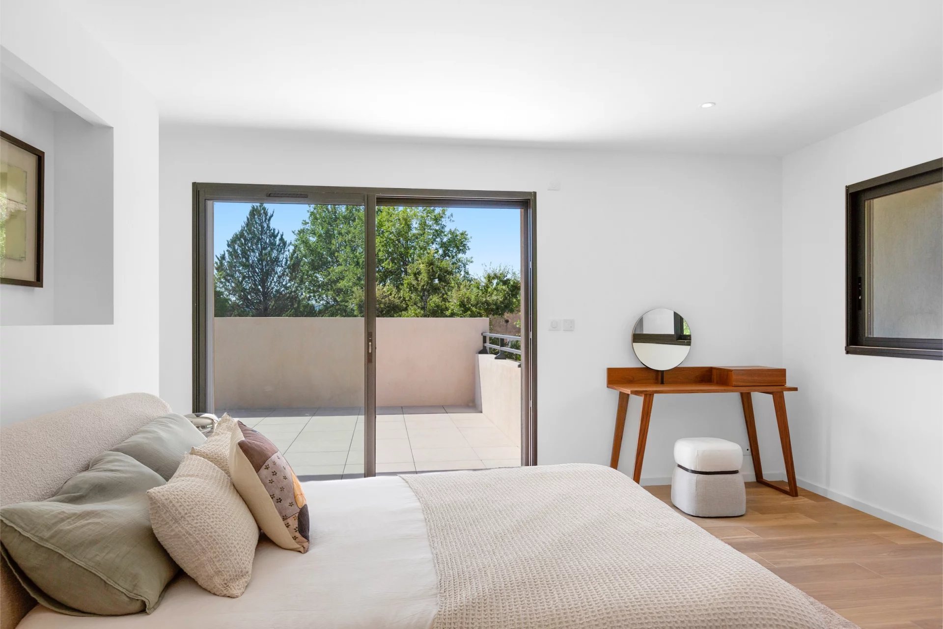 Stunning new built property in the domaine of Terre Blanche - Tourrettes Stunning new built property in the domaine of Terre Blanche - Tourrettes