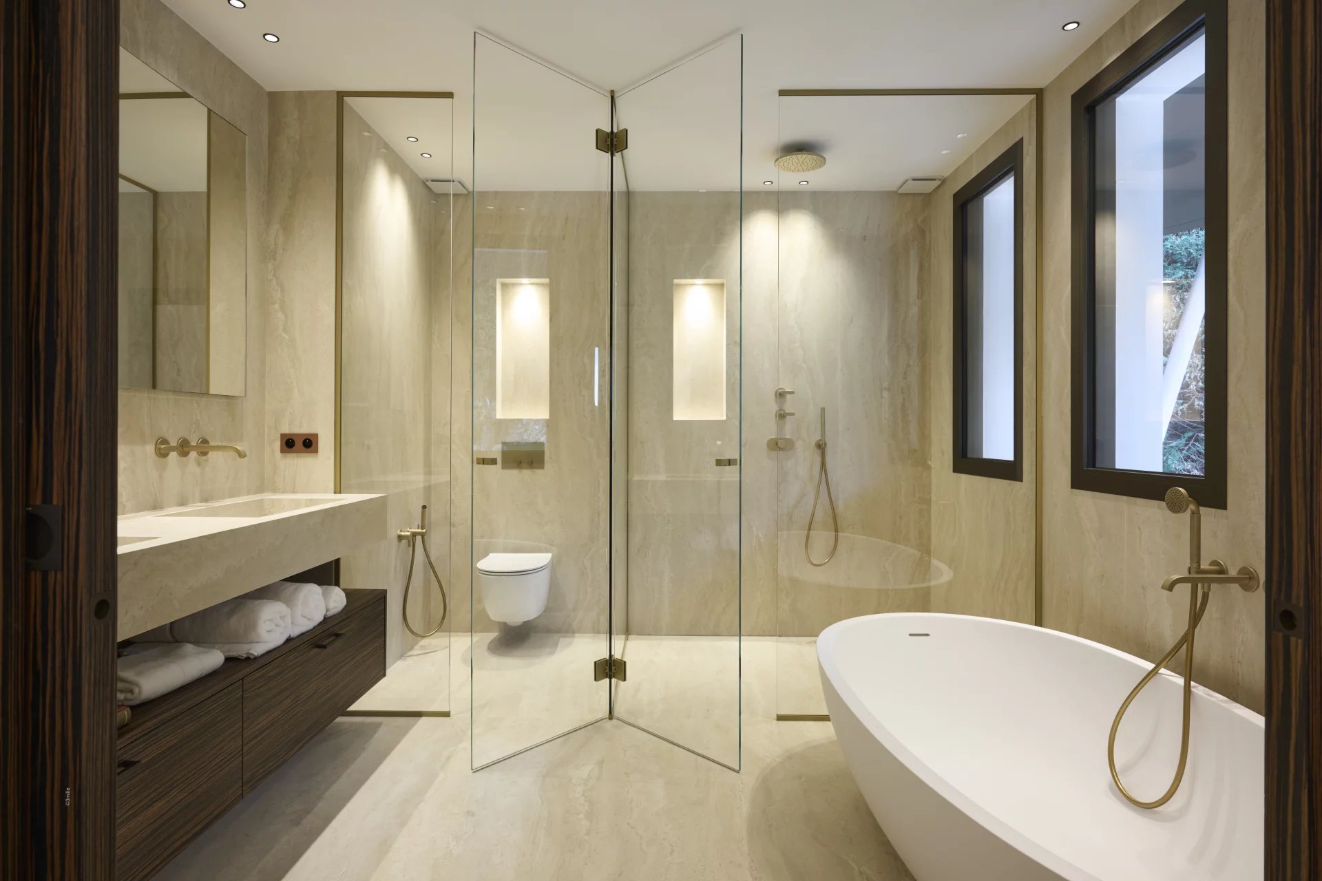  Image of Villa - 5 Bedrooms - 5 Bathrooms for Sale in Alpes-Maritimes-Cannes-France, Image 7