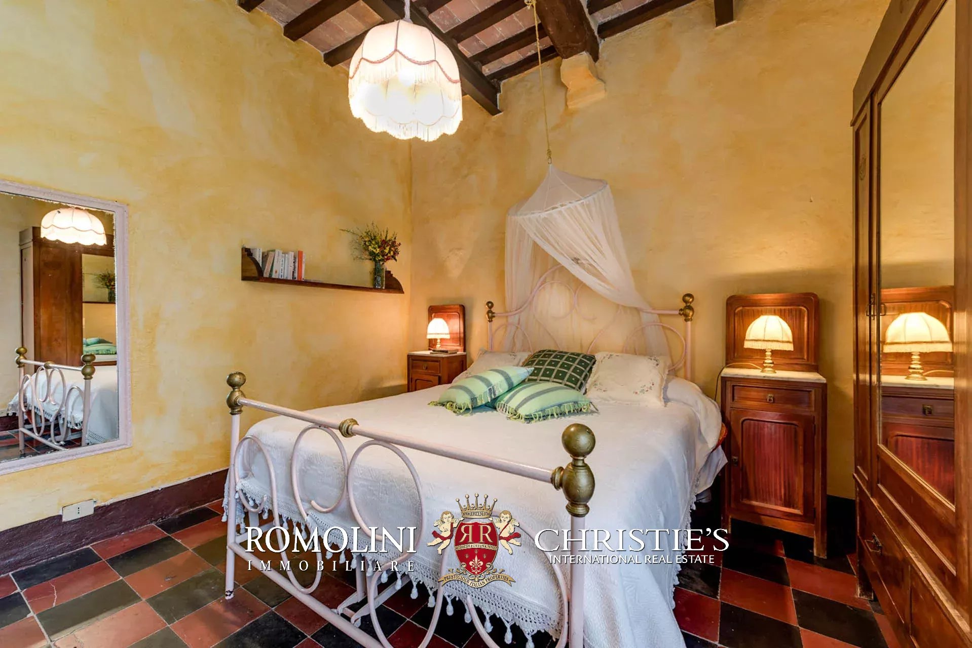 18 Bedroom Villa/Townhouse's Image 64