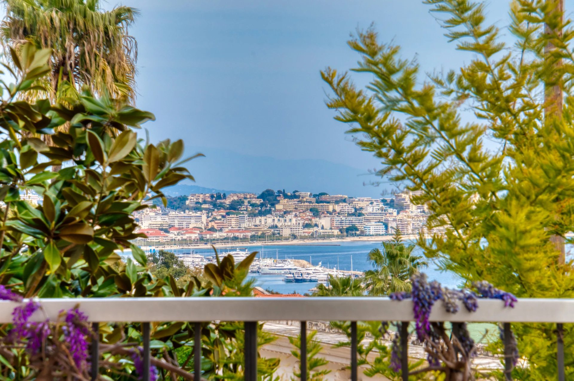 Cannes Californie – Duplex d’exception avec vue mer et terrasses