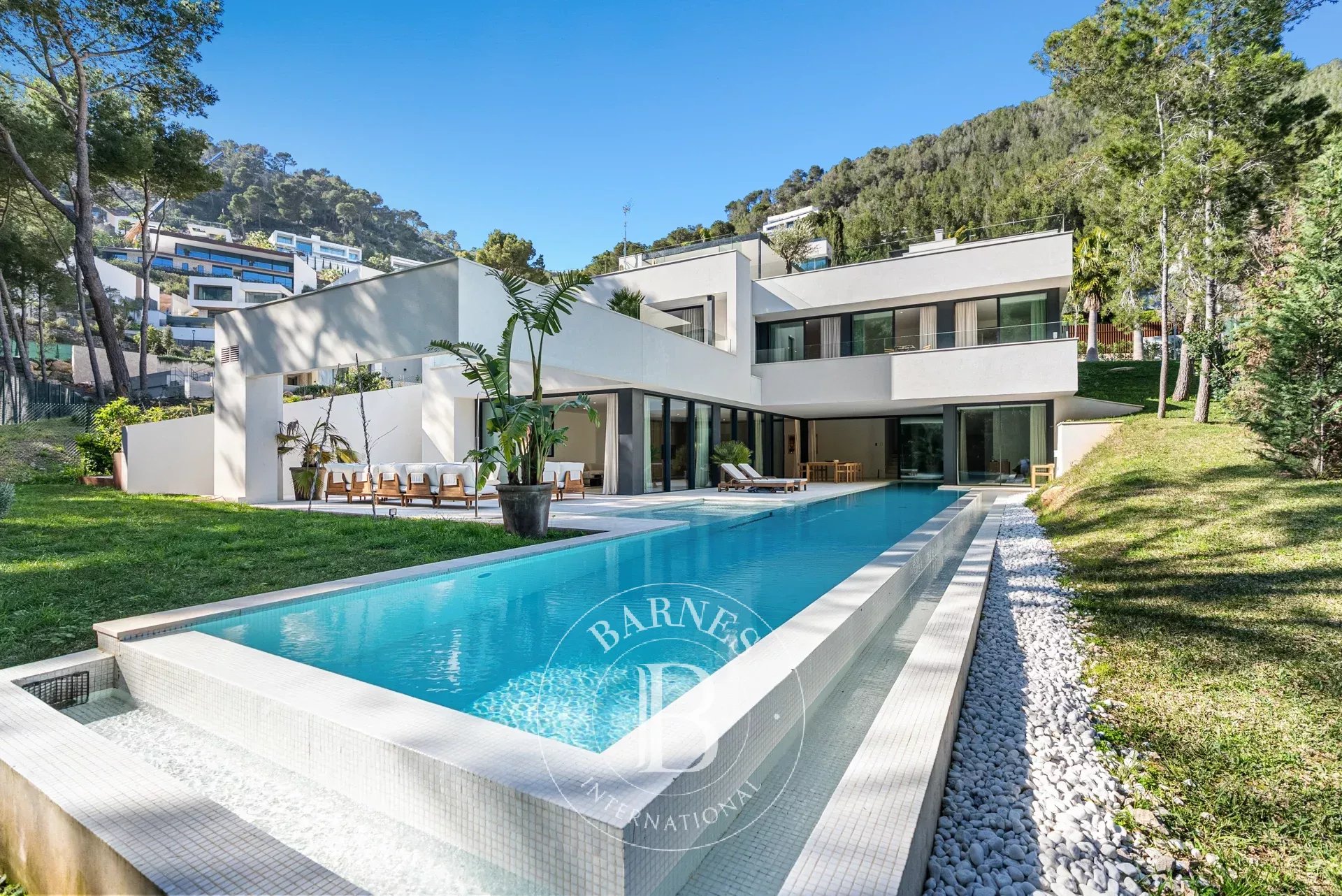 Luxury Family Villa with Pool and Sun Terraces in Son Vida