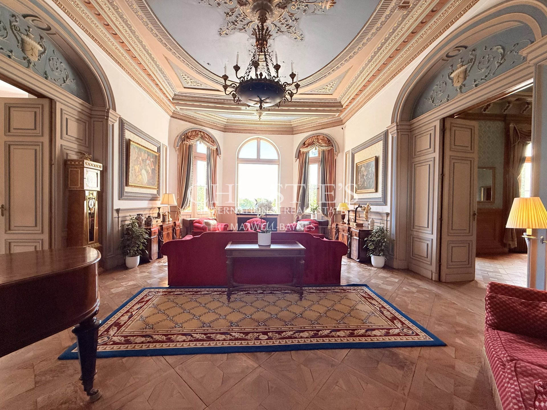 53 Bedroom Chateau's Image 10
