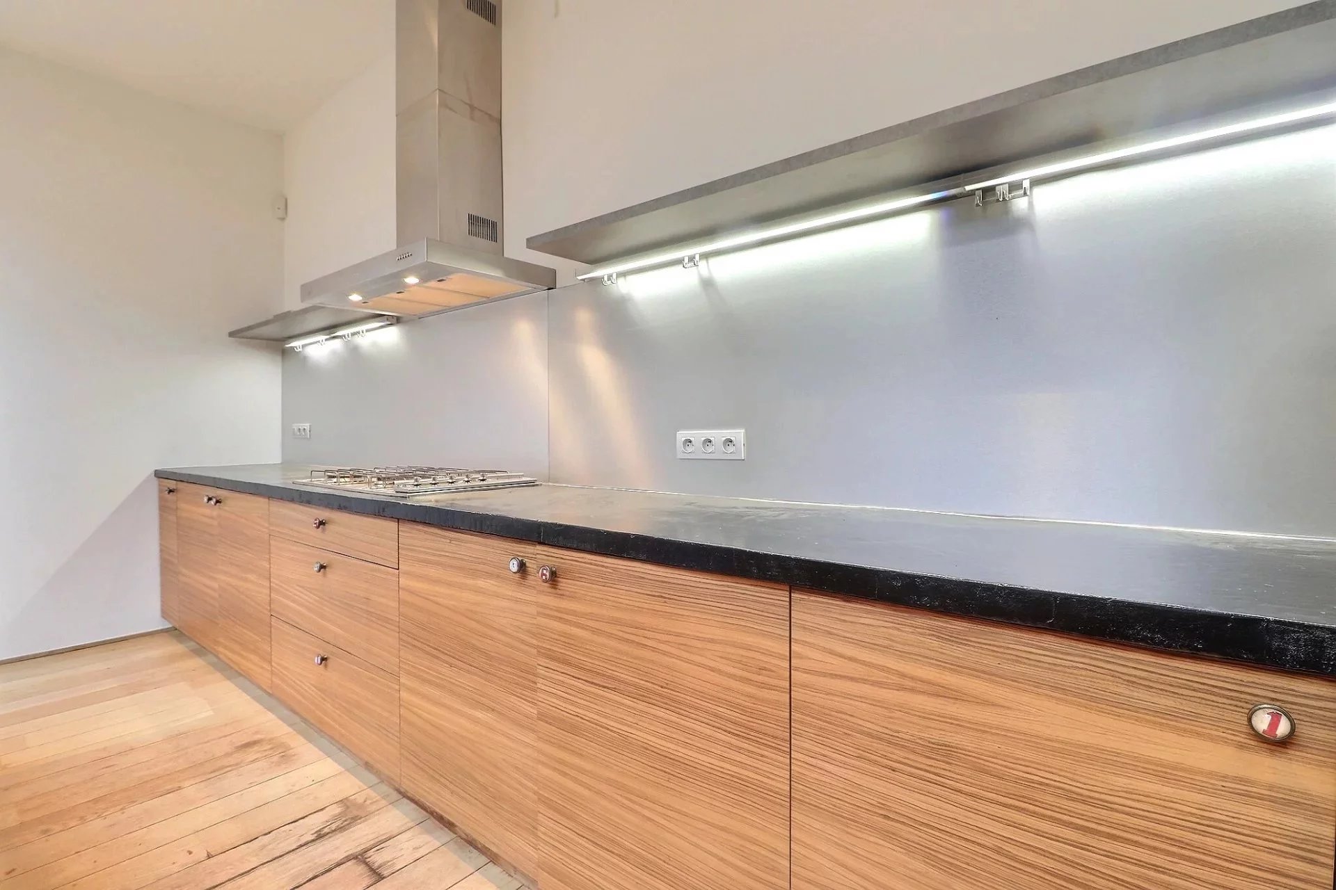 Ixelles - Chatelain - Duplex 3ch + terrasses + parking (optionnel)